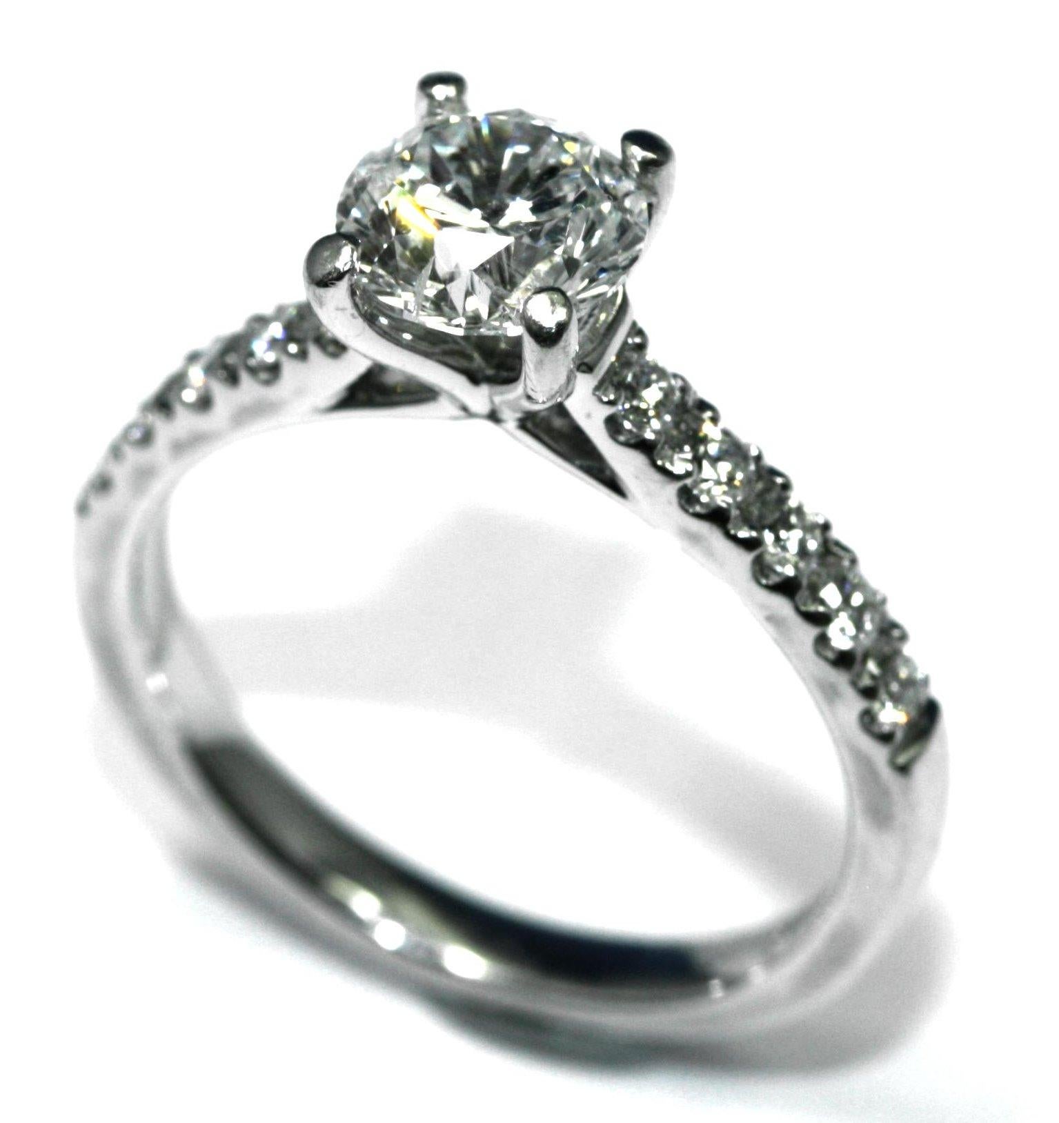 Contemporary Ring 1.01 Carat Brilliant Cut Diamond Mounted in Platinum For Sale