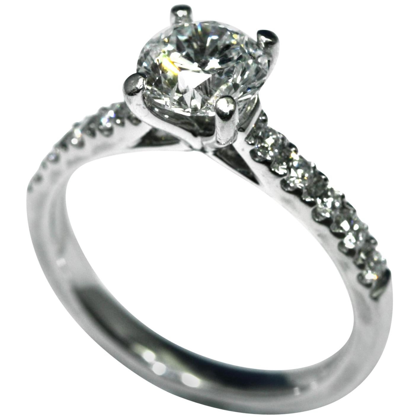 Ring 1.01 Carat Brilliant Cut Diamond Mounted in Platinum For Sale