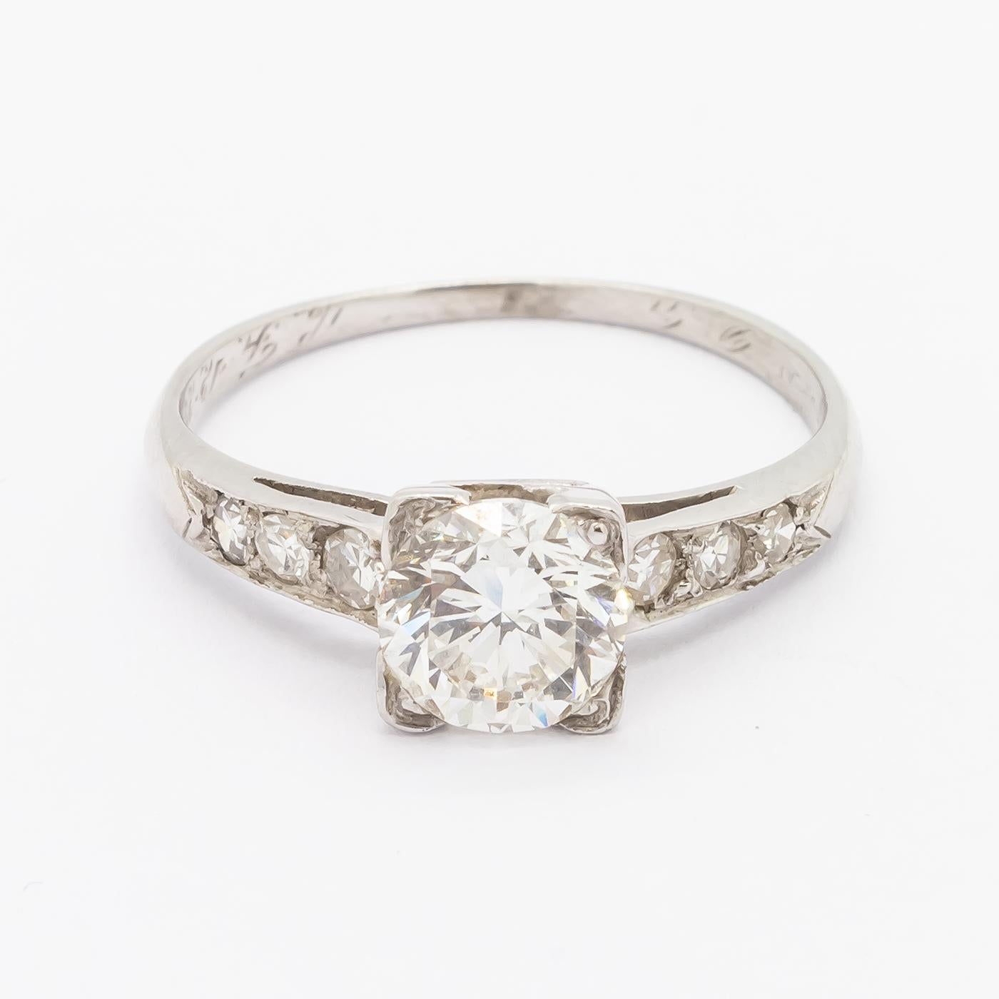 Art Deco 1.01 Carat Brilliant Cut Diamond Platinum Ring For Sale