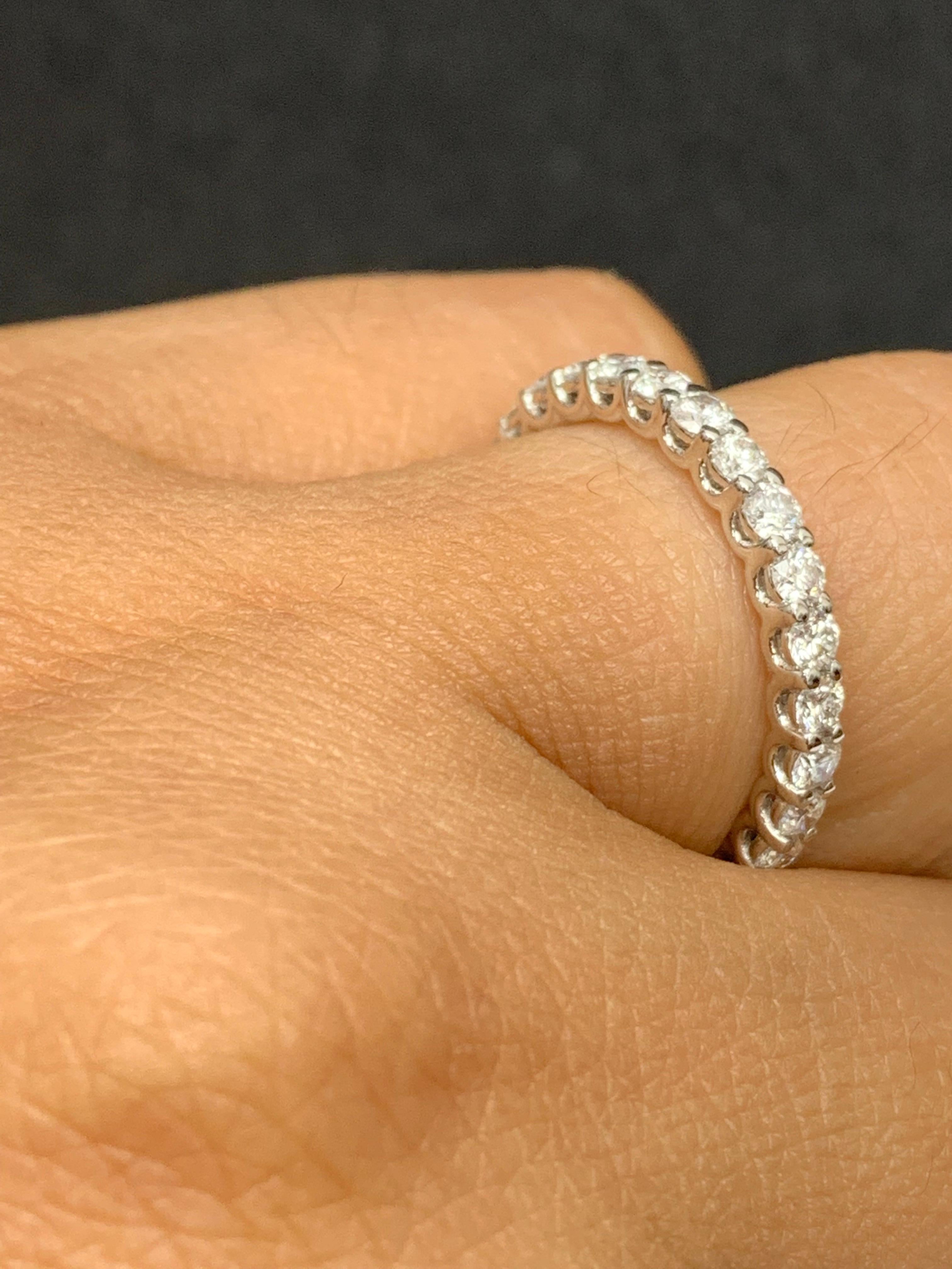 1.01 Carat Brilliant Cut Round Diamond Eternity Wedding Band in 14K White Gold In New Condition For Sale In NEW YORK, NY