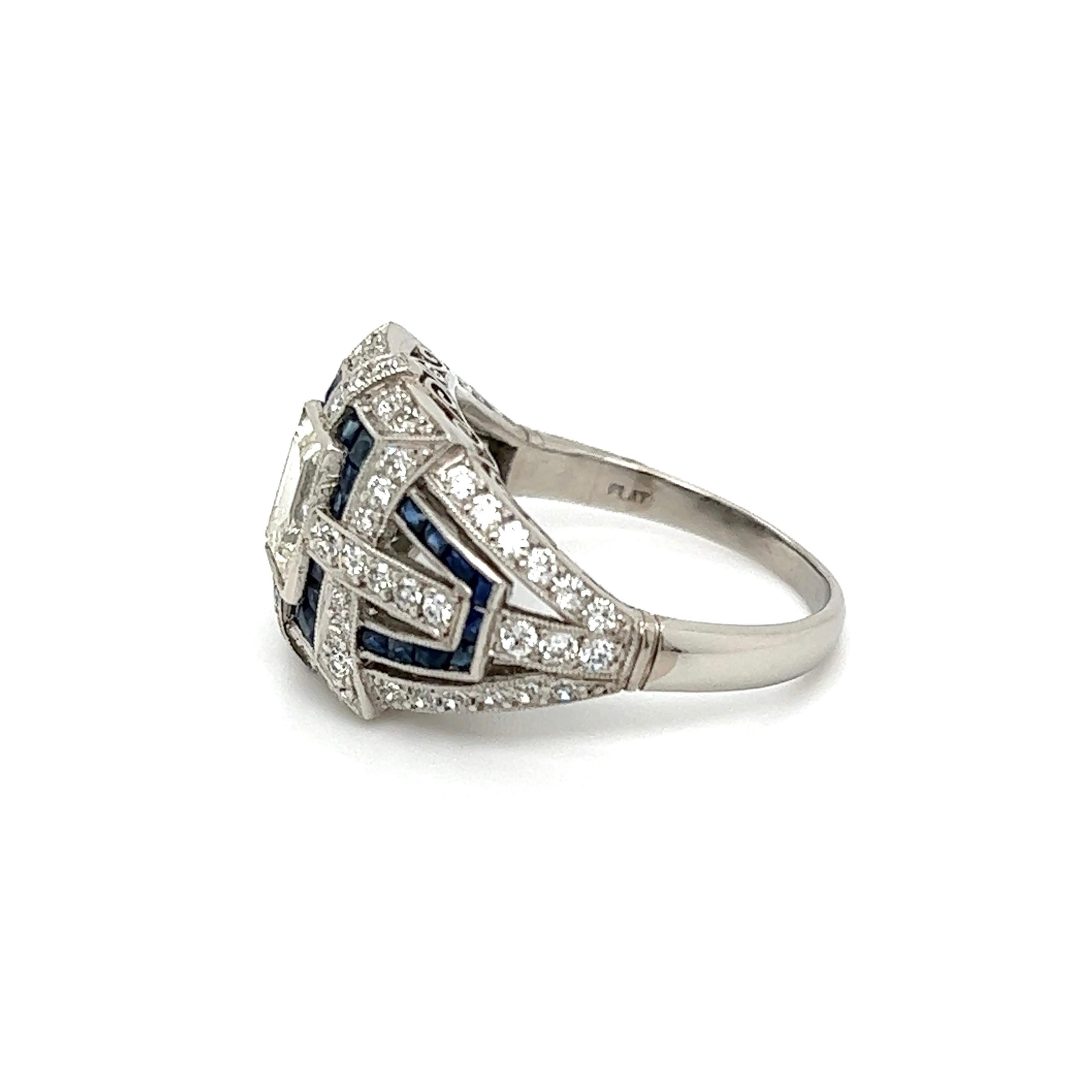 1.01 Carat Carré Diamond and Sapphire Art Deco Revival Platinum Ring For Sale 1