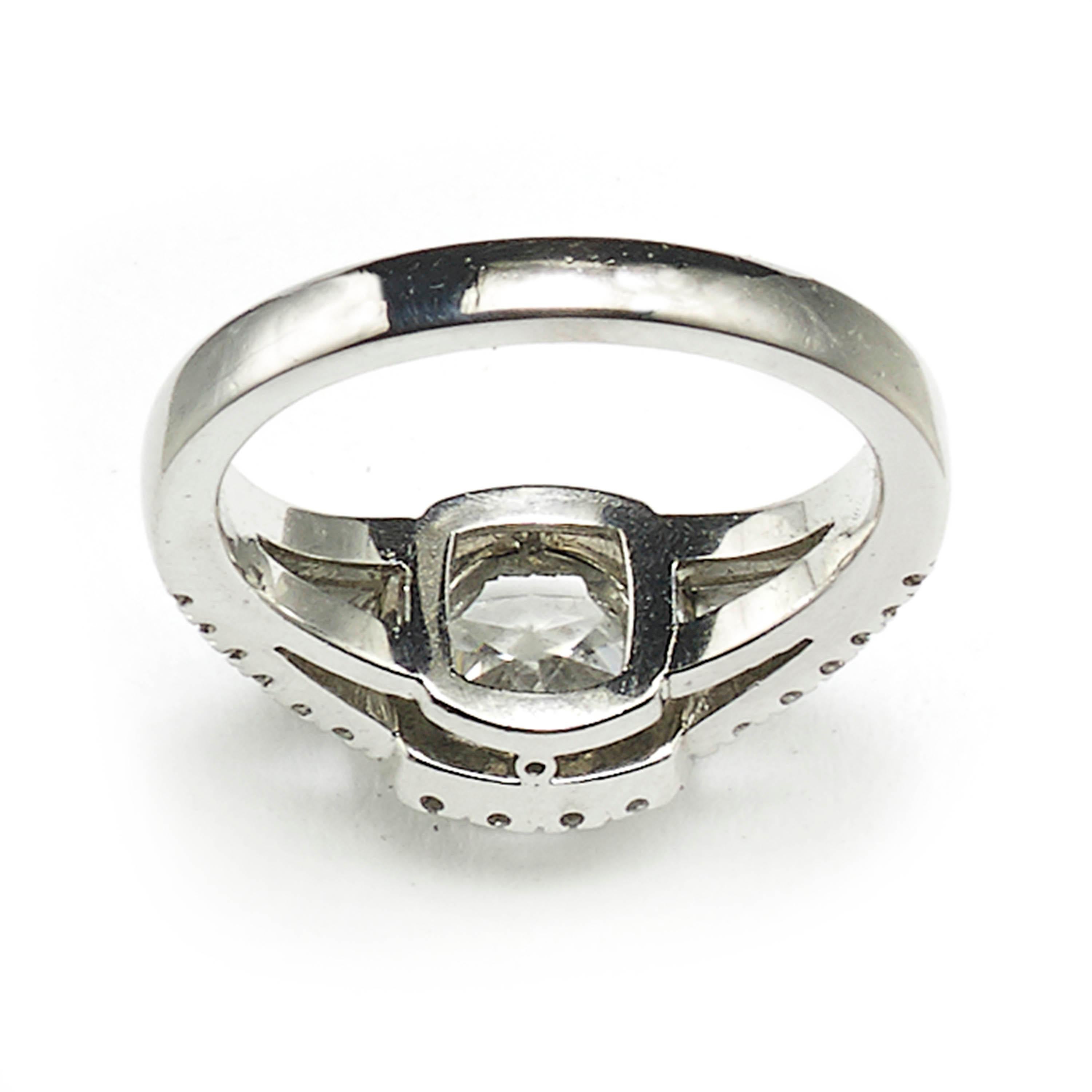 Modern 1.01 Carat D SI1 Cushion Diamond Platinum Ring For Sale