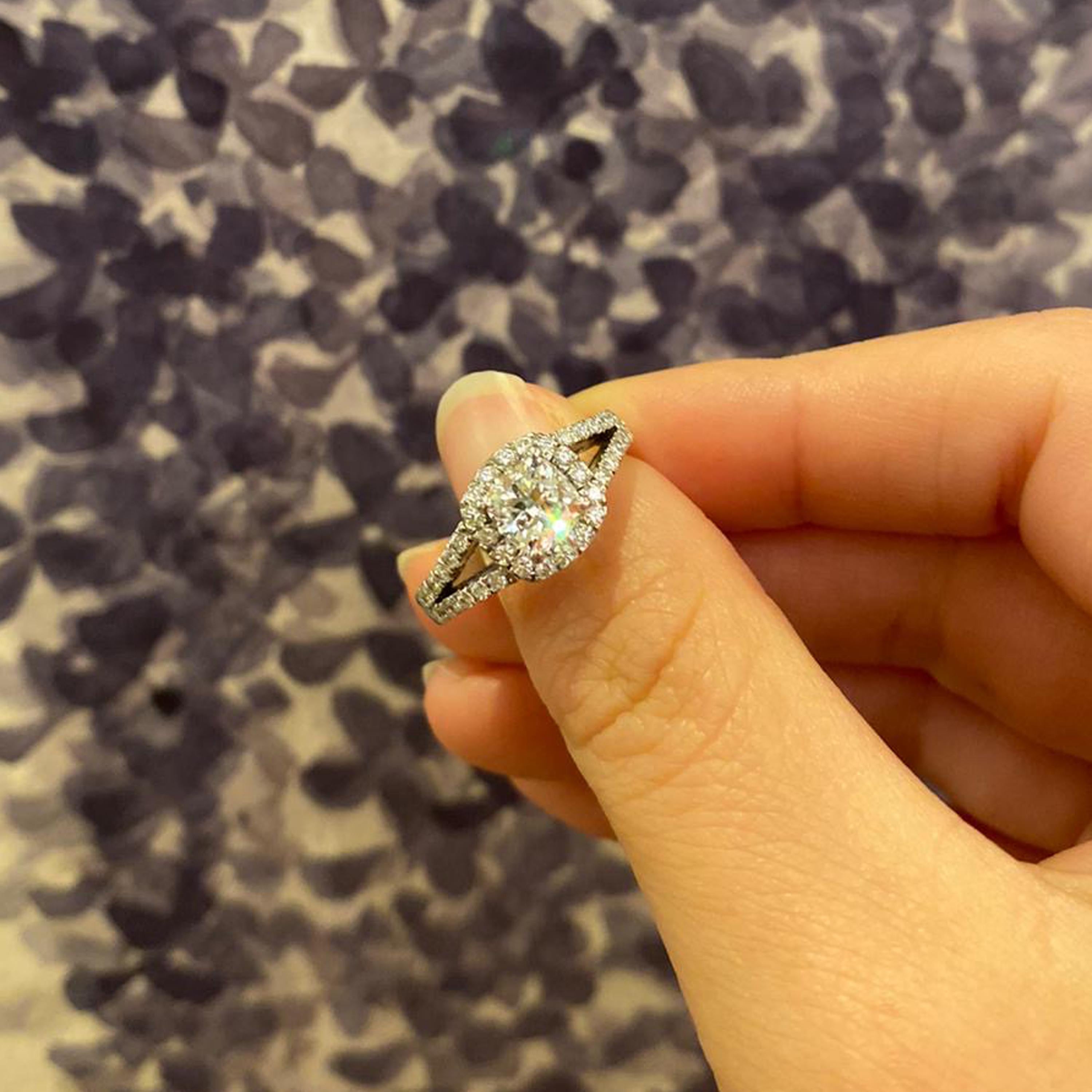 Cushion Cut 1.01 Carat D SI1 Cushion Diamond Platinum Ring For Sale
