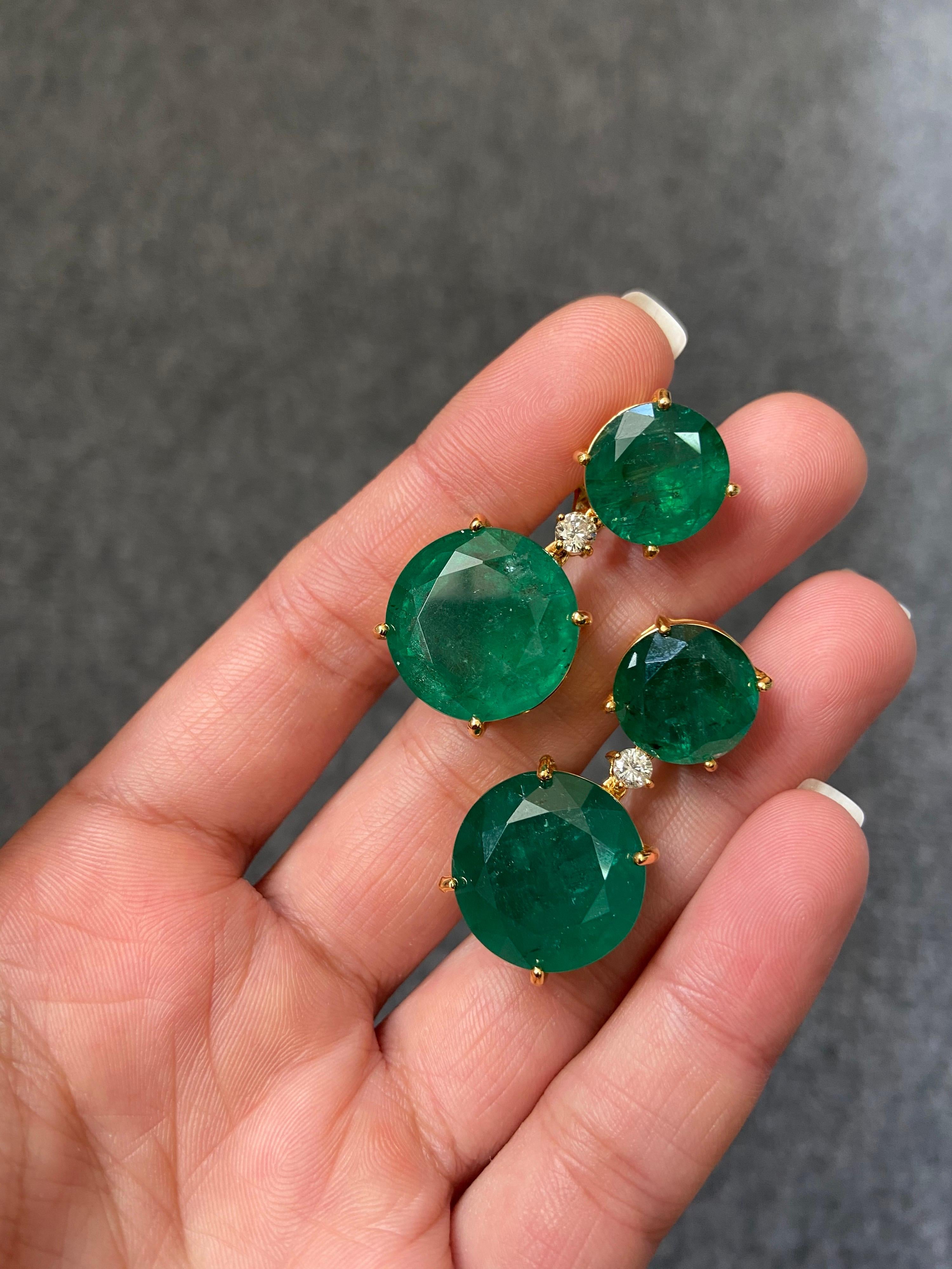 1,01 Karat Diamant und 29,31 Karat Smaragd Anhänger / Kette Halskette im Zustand „Neu“ im Angebot in Bangkok, Thailand