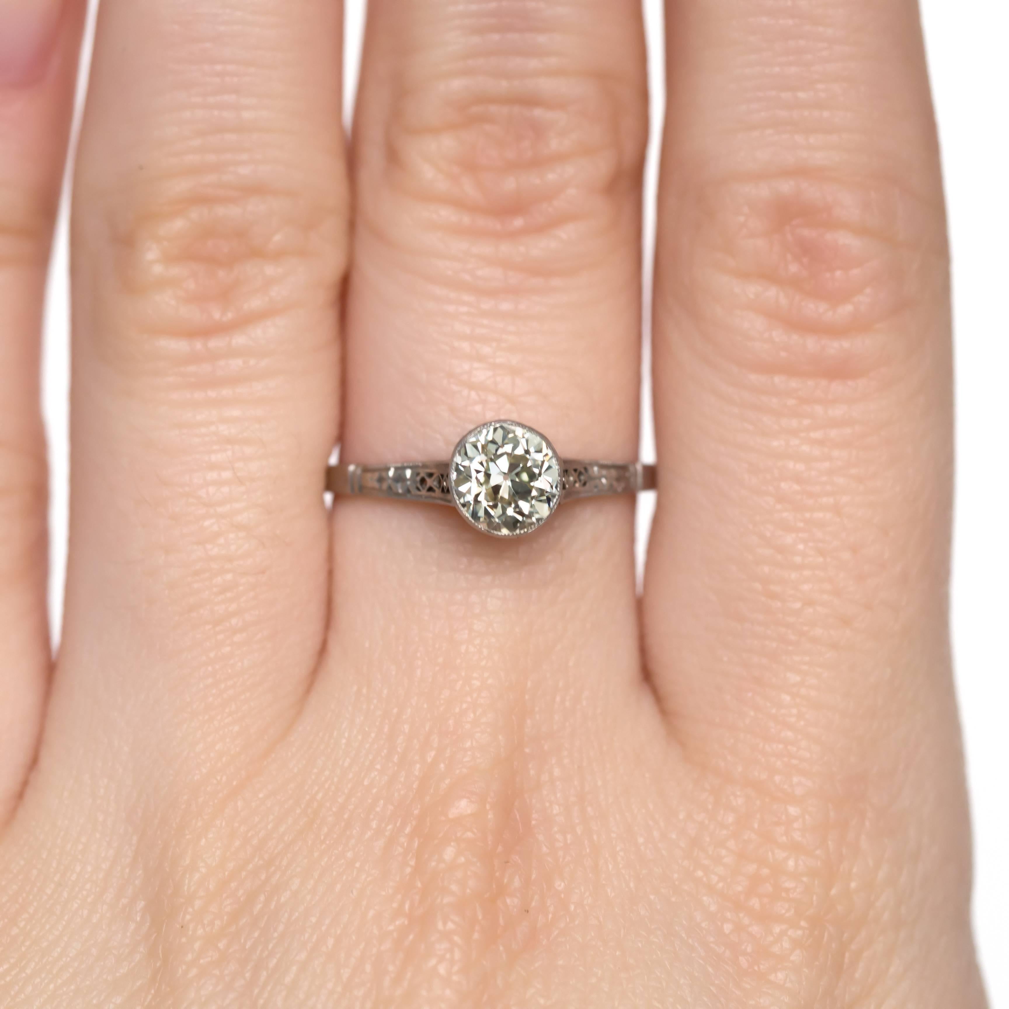 1.01 Carat Diamond Platinum Engagement Ring In Excellent Condition For Sale In Atlanta, GA