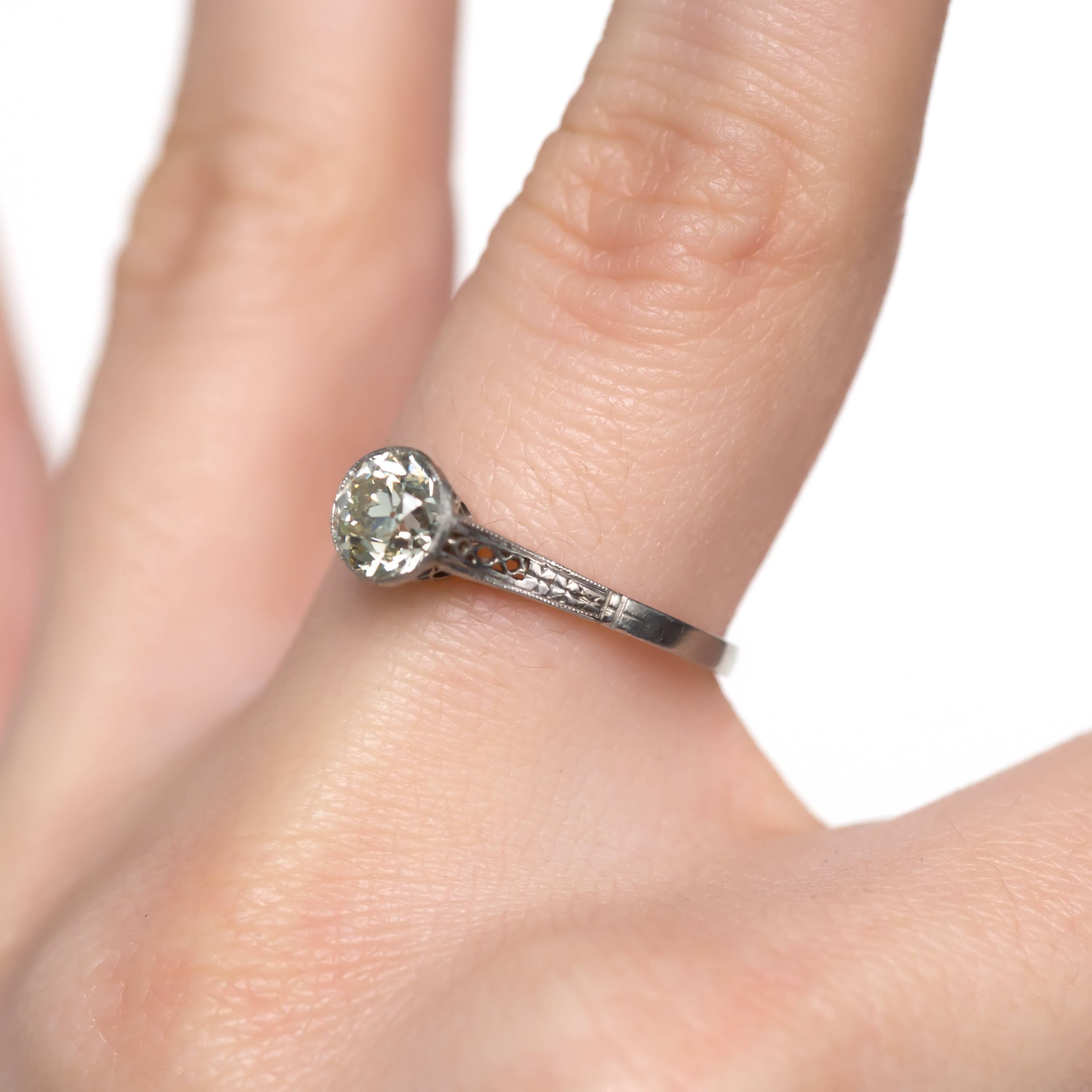 Women's or Men's 1.01 Carat Diamond Platinum Engagement Ring For Sale