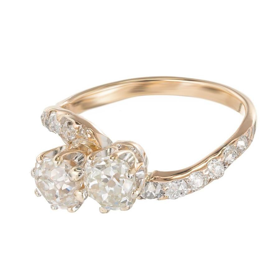 Anello di fidanzamento bypass Art Deco in oro con doppio diamante da 1,01 carati In condizioni buone in vendita a Stamford, CT