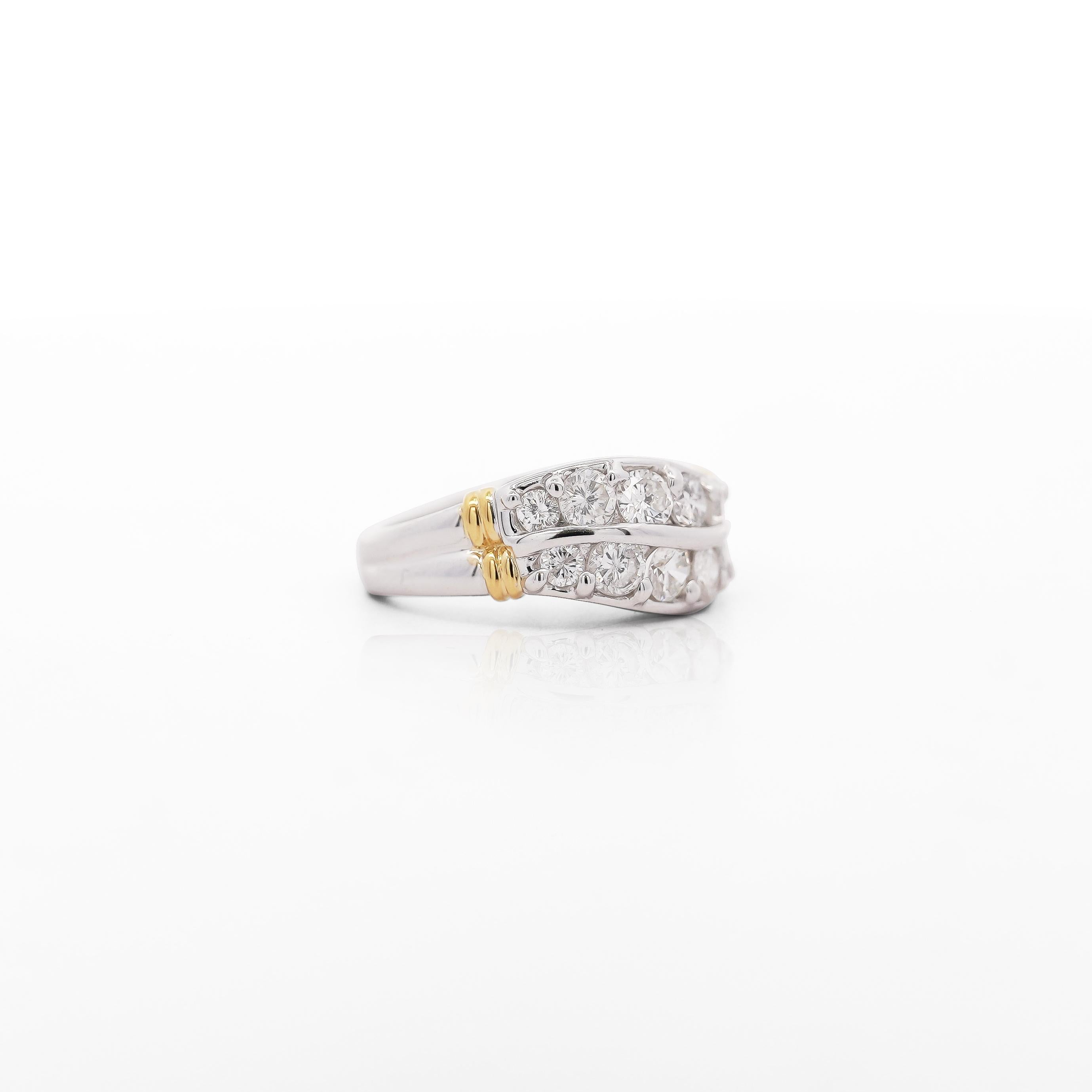 1.01 Carat Dual Row Diamond Channel Platinum & 18K Gold Wavy Band Ring (Bague ondulée en platine et or 18K) en vente 3