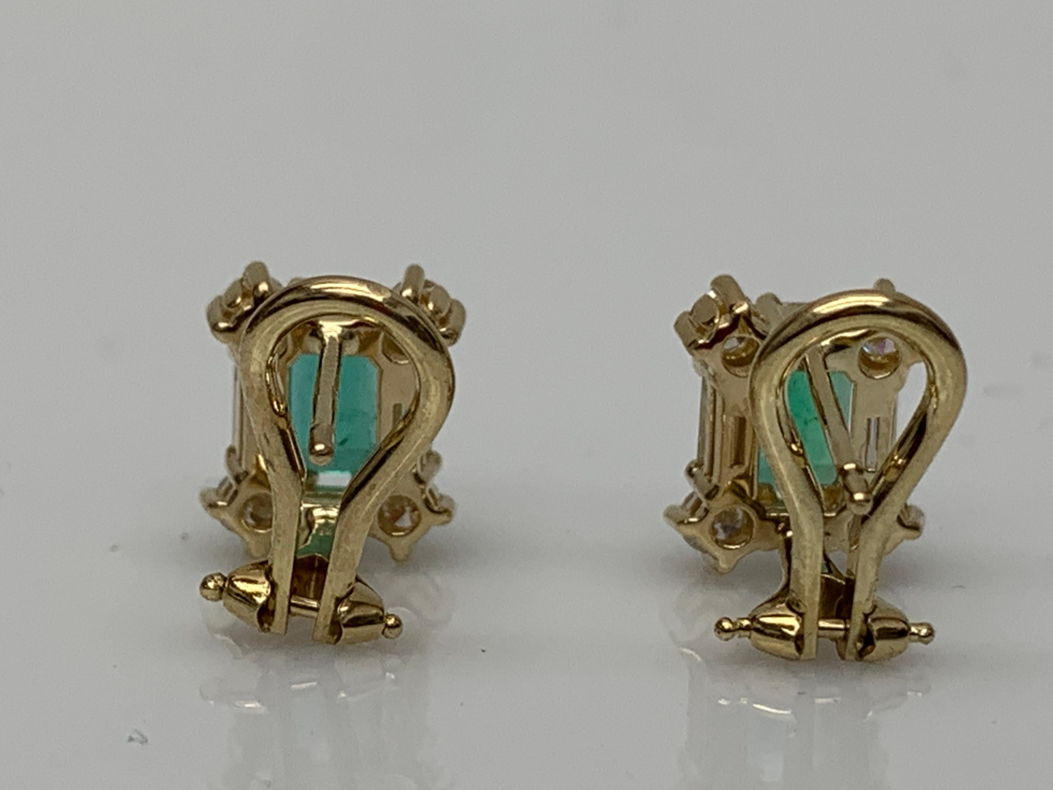 Boucles d'oreilles en or jaune 14K avec diamant taille émeraude de 1,01 carat en vente 4