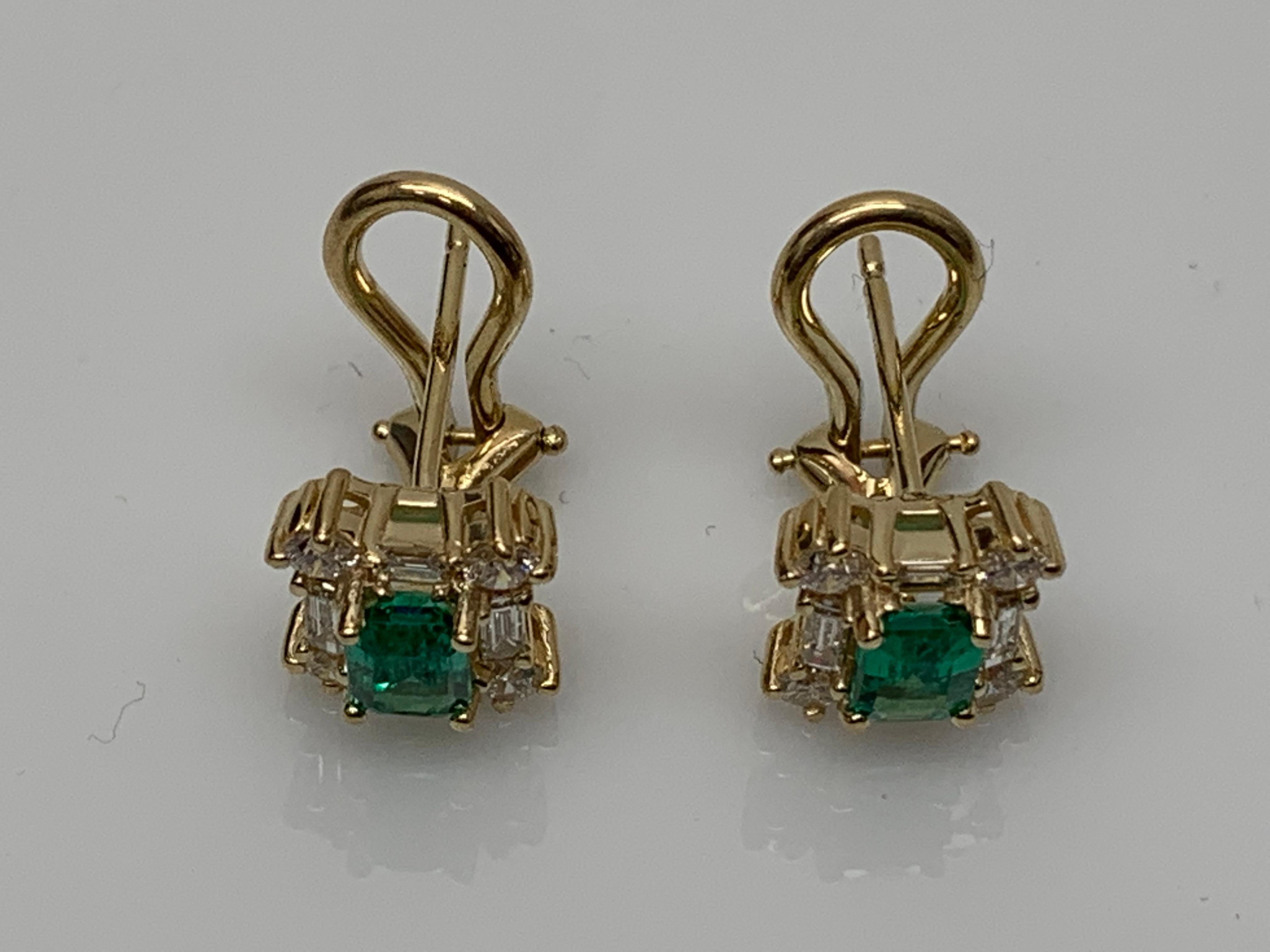 Boucles d'oreilles en or jaune 14K avec diamant taille émeraude de 1,01 carat en vente 5
