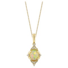 Pendentif d'opale éthiopienne Sunita Nahata de 1,01 carat en 14 carats avec diamant blanc.