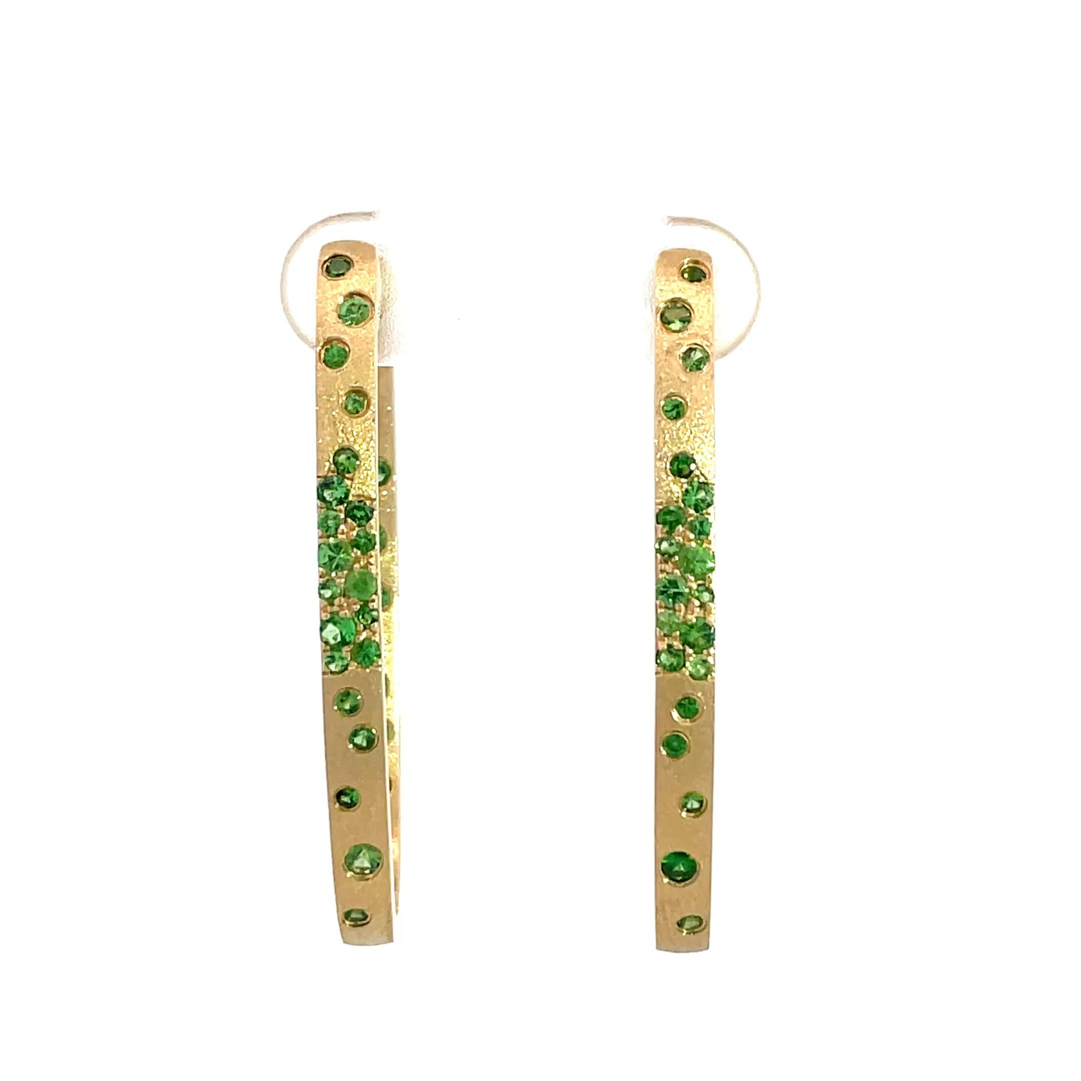 Round Cut 1.01 Carat Green Tsavorite Flush Set Oval Hoop Yellow Gold Earrings For Sale