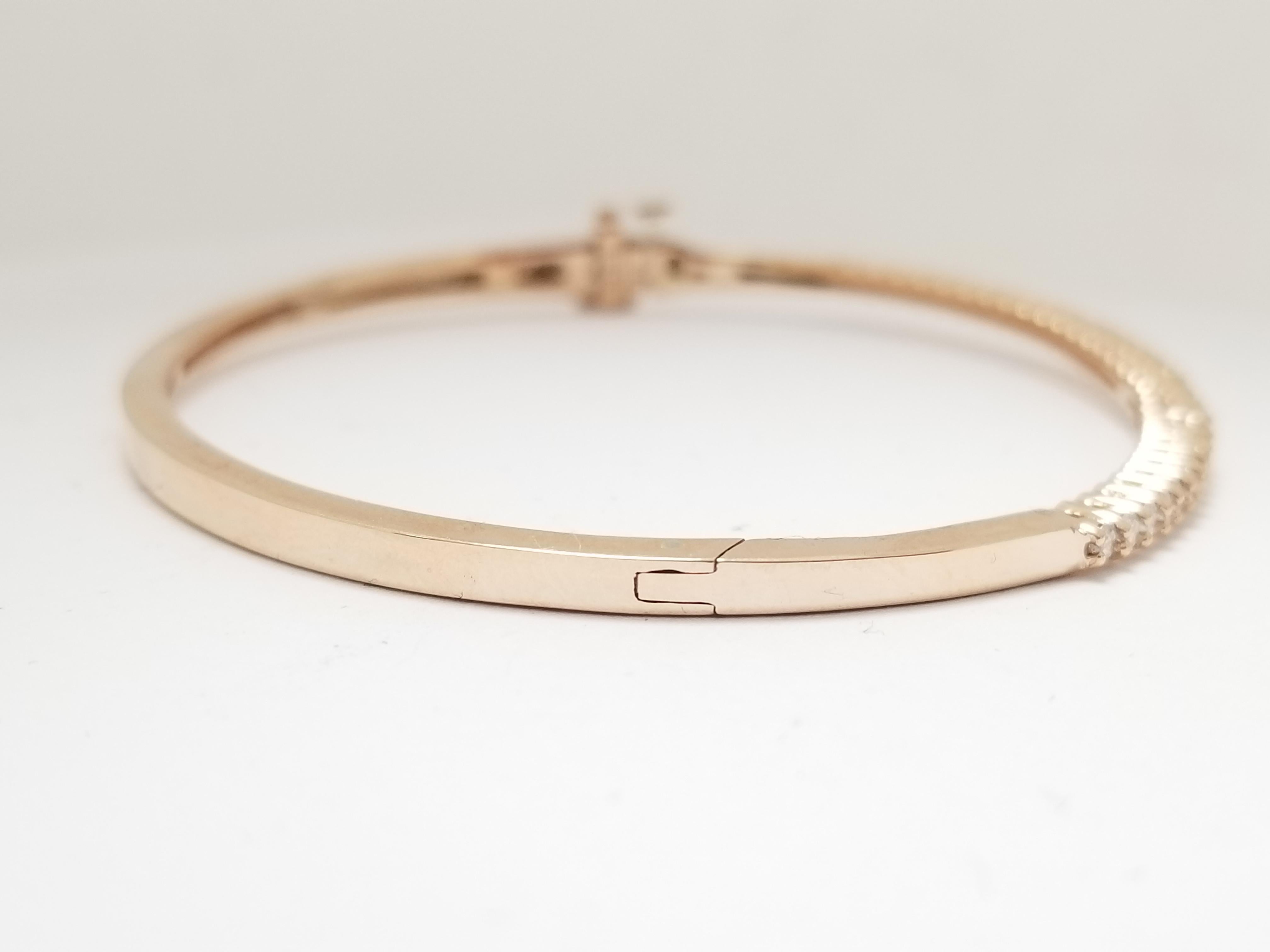 1.01 Carat Paved Diamond Bangle 14 Karat Rose Gold In New Condition In Great Neck, NY