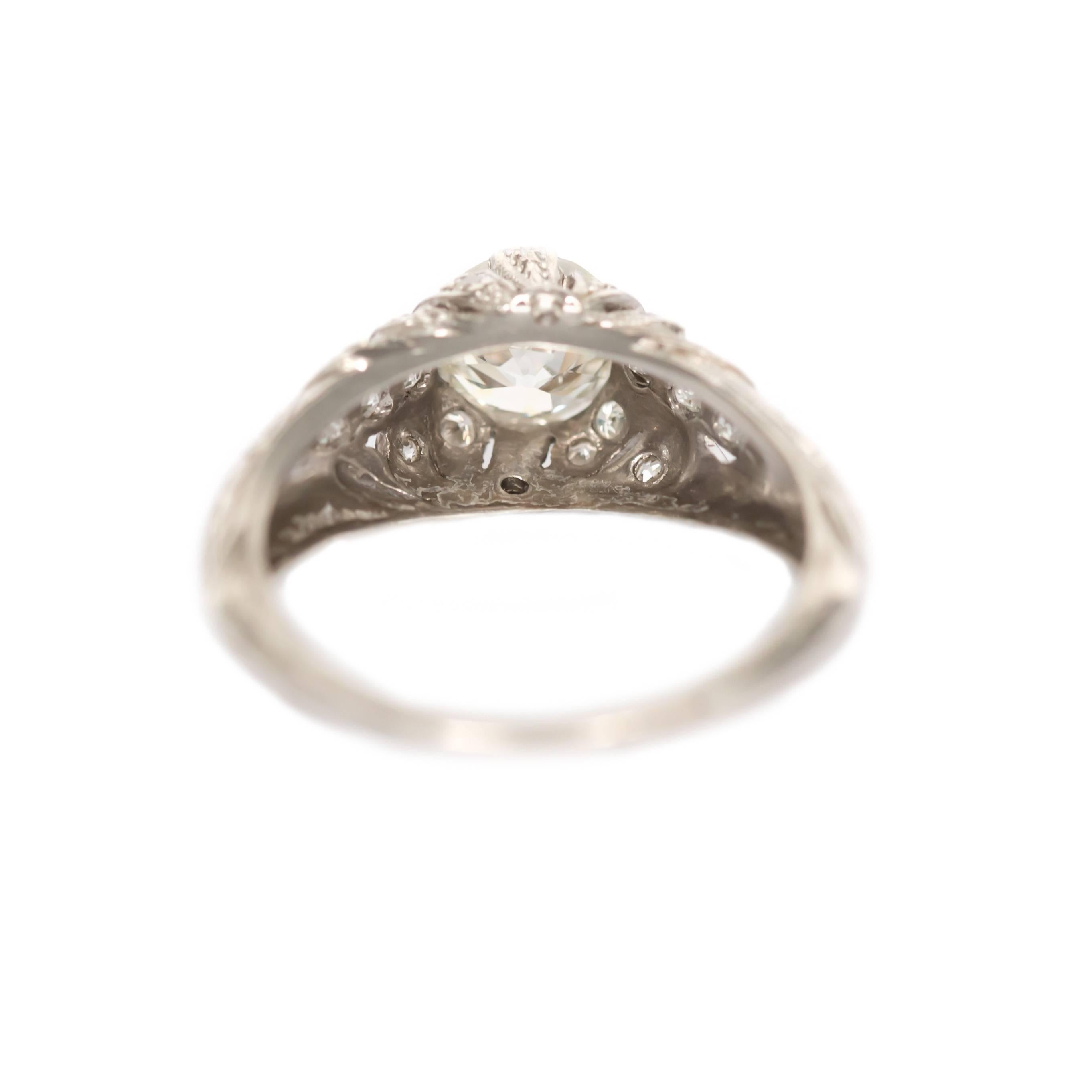 1.01 Carat Platinum Diamond Engagement Ring In Excellent Condition For Sale In Atlanta, GA