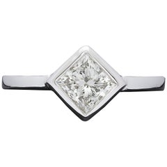 Bague solitaire en or et diamant taille princesse de 1,01 carat