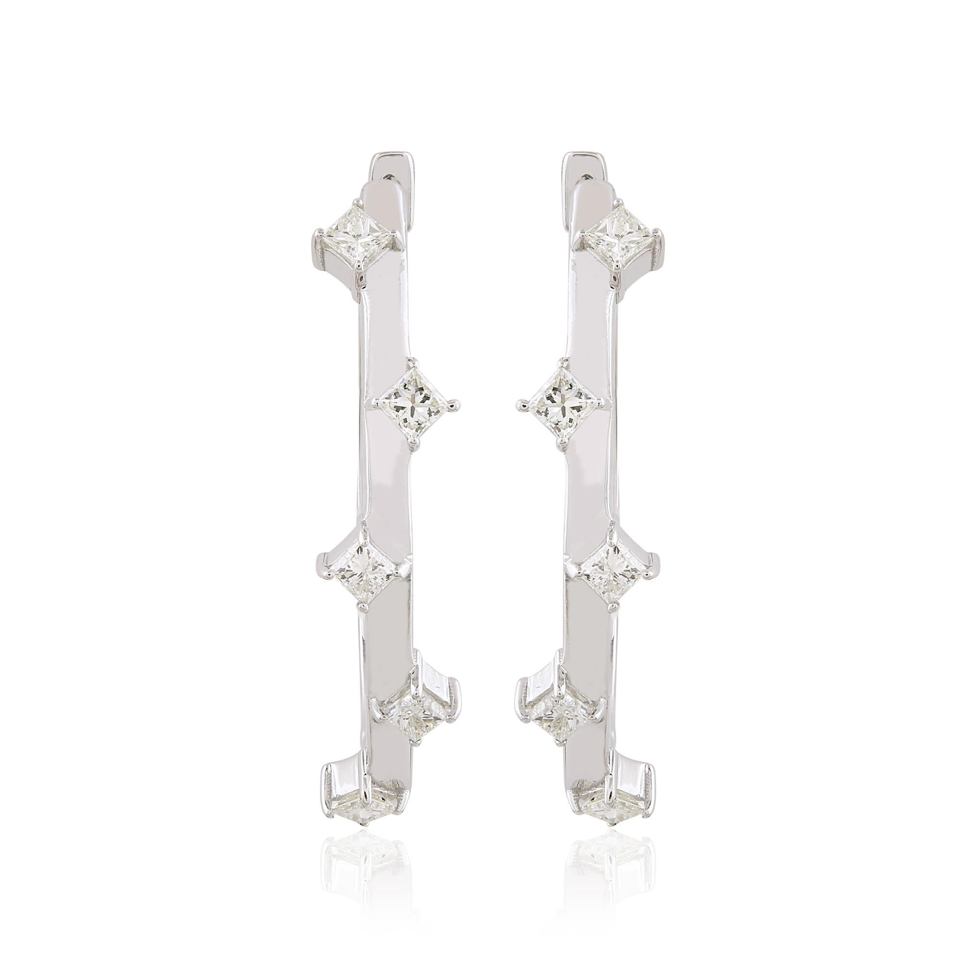 Code d'article :- STE-1206
Poids brut :- 6.53 gm
Poids de l'or blanc 10k :- 6.33 gm
Poids du diamant :- 1.01 carat (pureté SI et couleur HI)
Longueur des boucles d'oreilles :- 32 mm environ.
✦ Taille
.....................
Nous pouvons adapter la