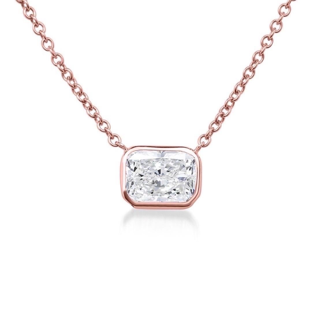 Brilliant Cut 1.01 Carat Rectangular Cut Diamond Rose Gold Pendant Necklace For Sale