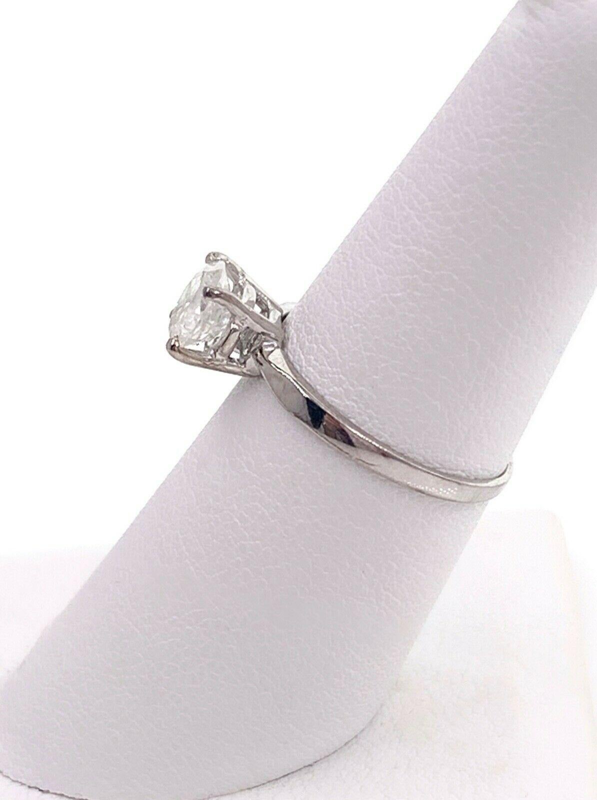 1.01 Carat Round Brilliant Diamond Salt and Pepper Solitaire Engagement Ring In New Condition For Sale In San Diego, CA