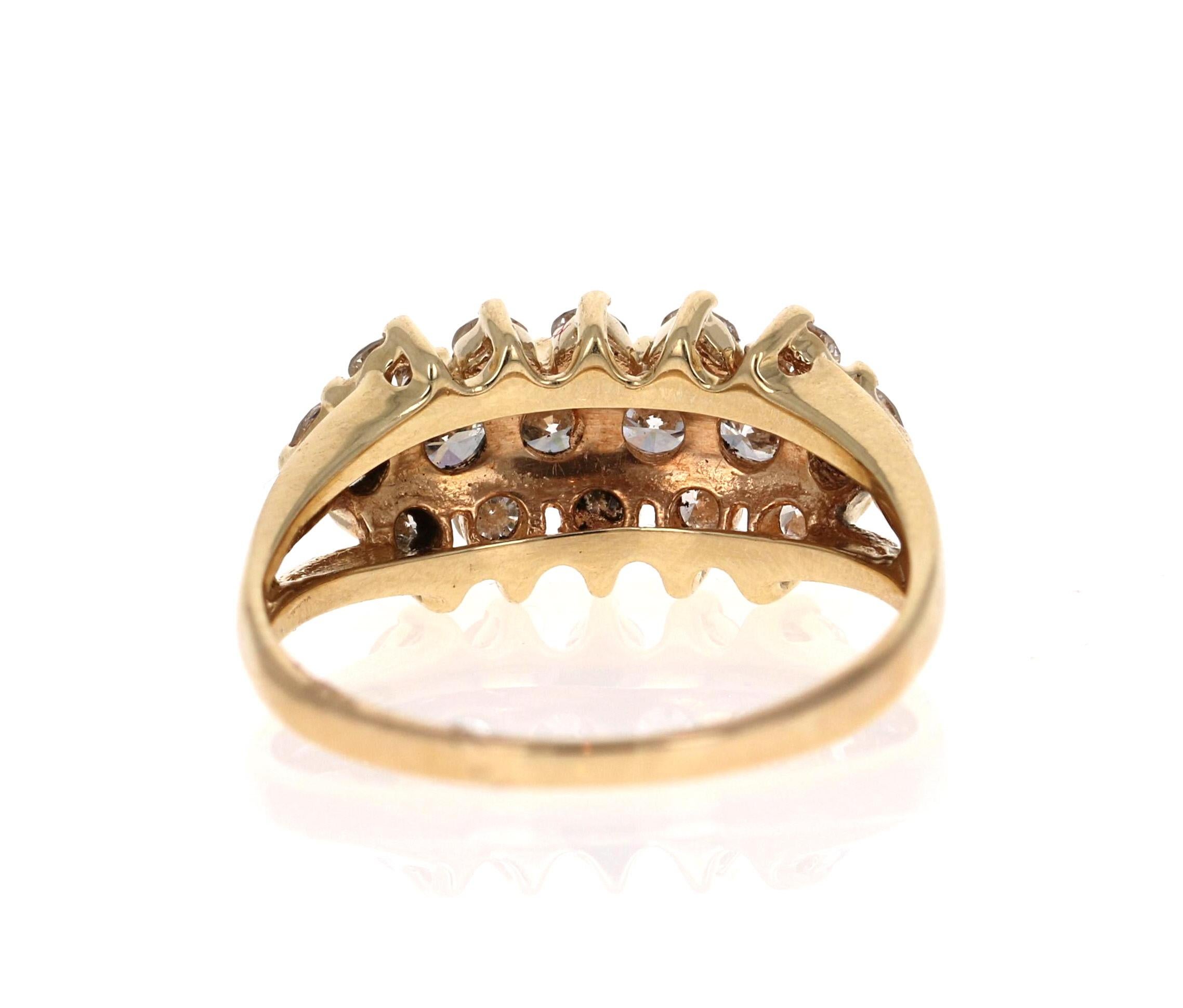 Contemporary 1.01 Carat Round Cut Diamond Yellow Gold Cluster Ring For Sale