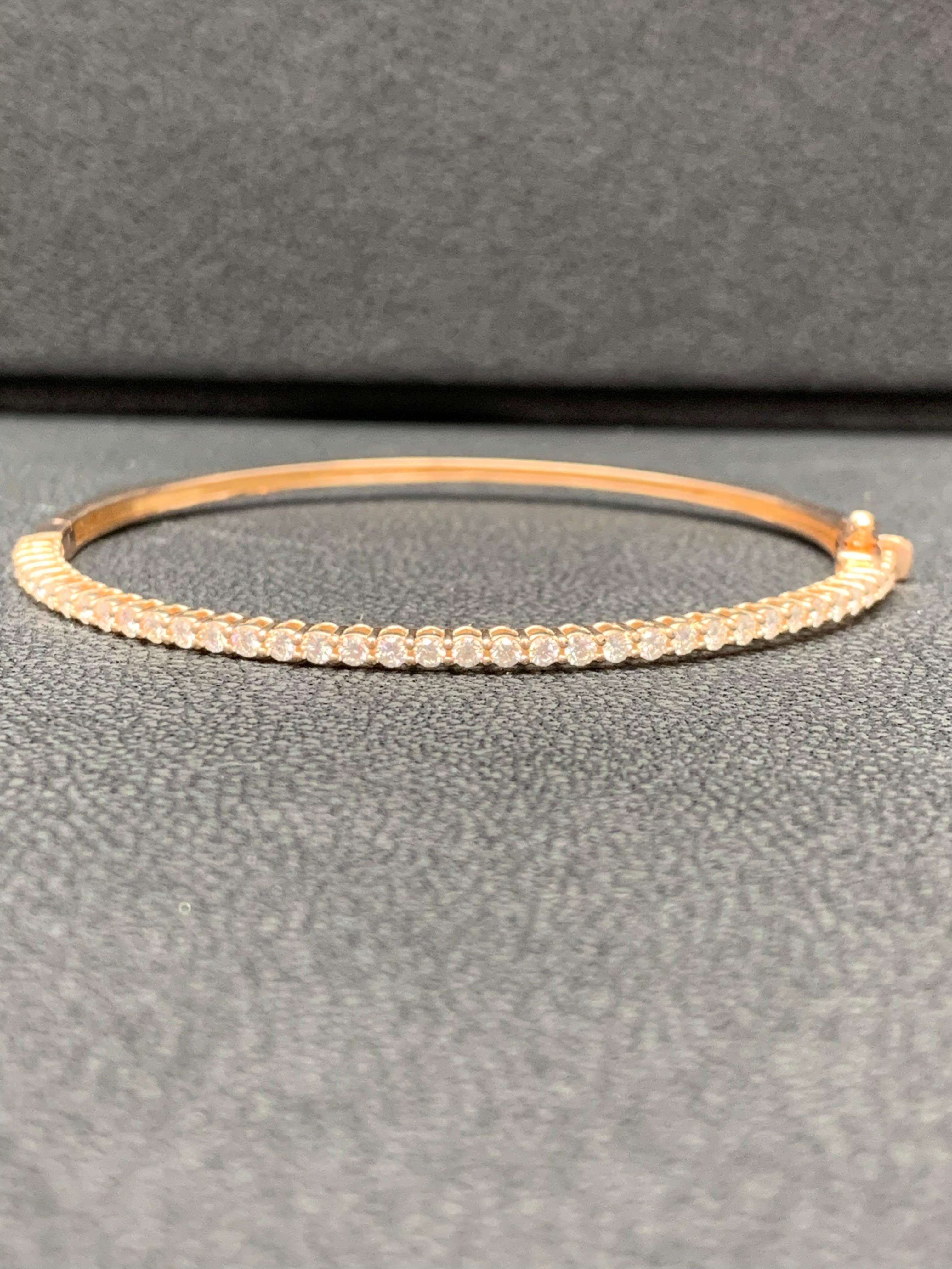Bracelet jonc en or rose 14 carats avec diamants taille ronde de 1,01 carat en vente 4