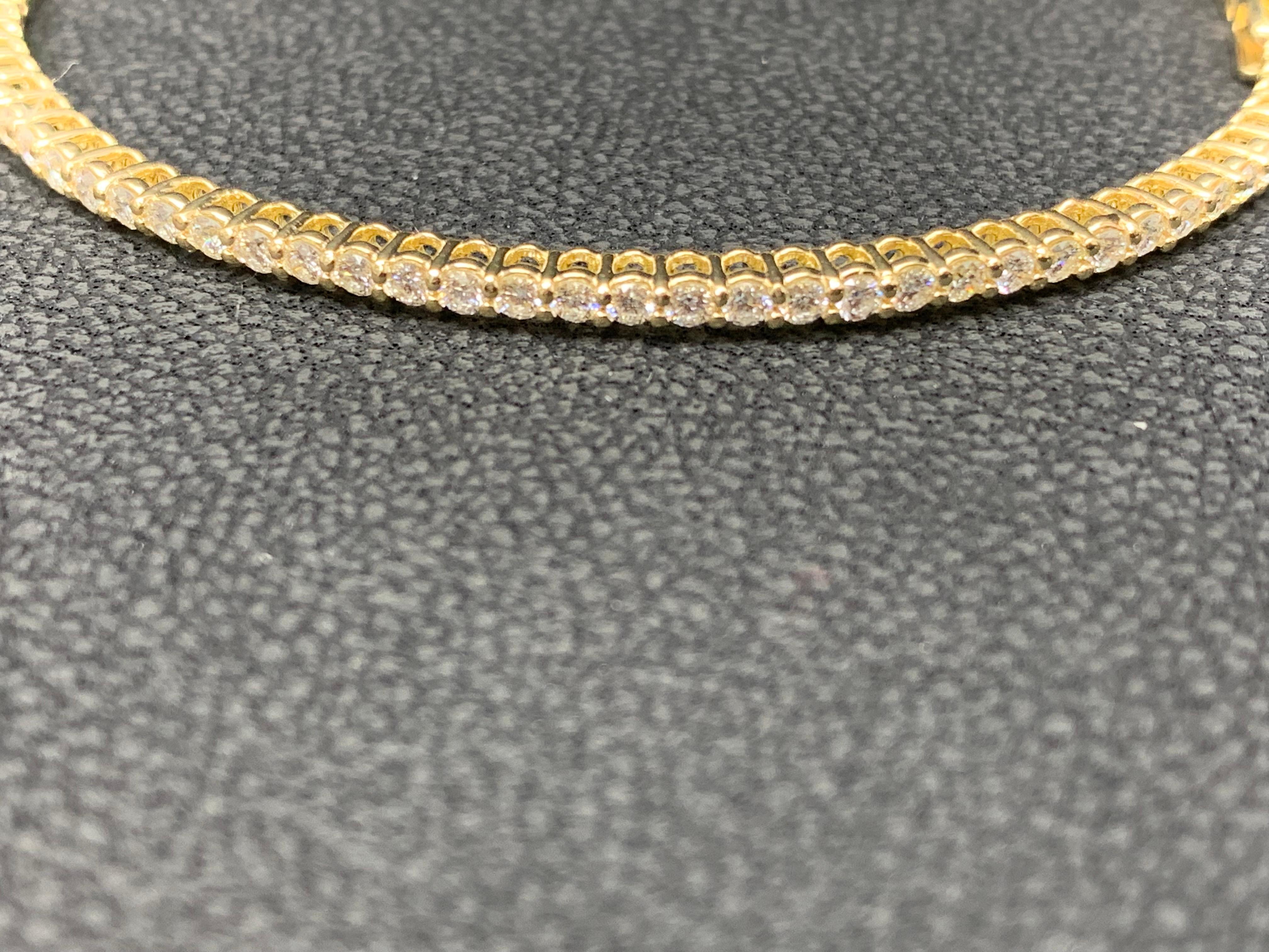 1.01 Carat Round Cut Diamond Yellow Gold Bangle Bracelet in 14K Yellow Gold For Sale 5