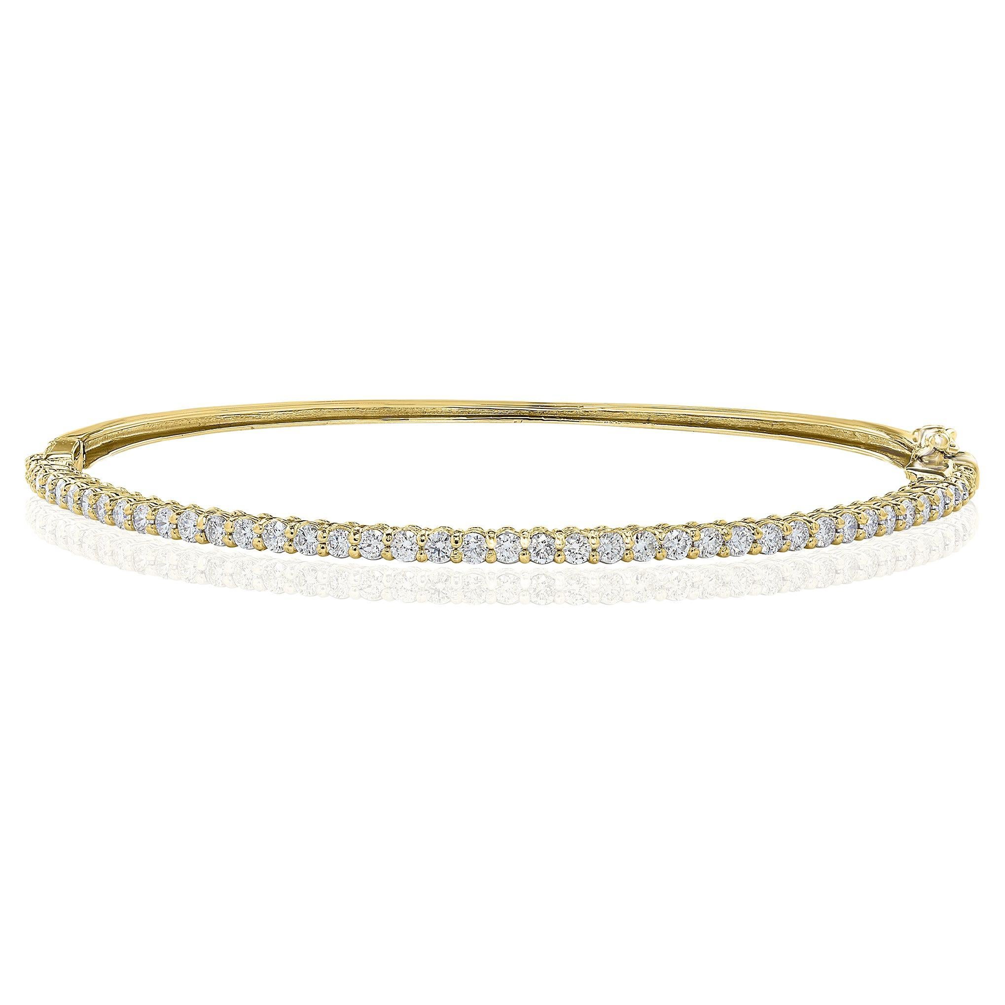1.01 Carat Round Cut Diamond Yellow Gold Bangle Bracelet in 14K Yellow Gold For Sale