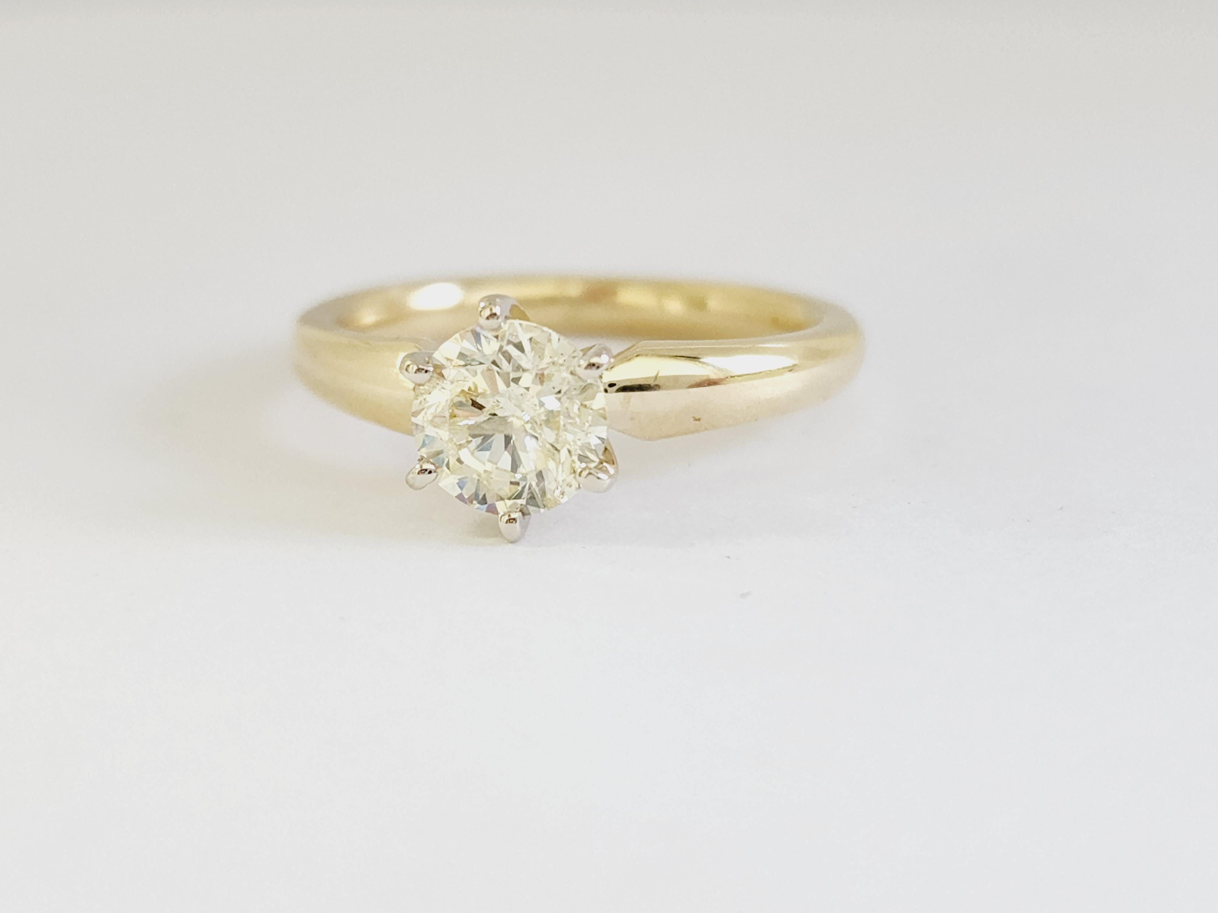 Round Cut 1.01 Carat Round Diamond 14 Karat Yellow Gold Solitaire Ring