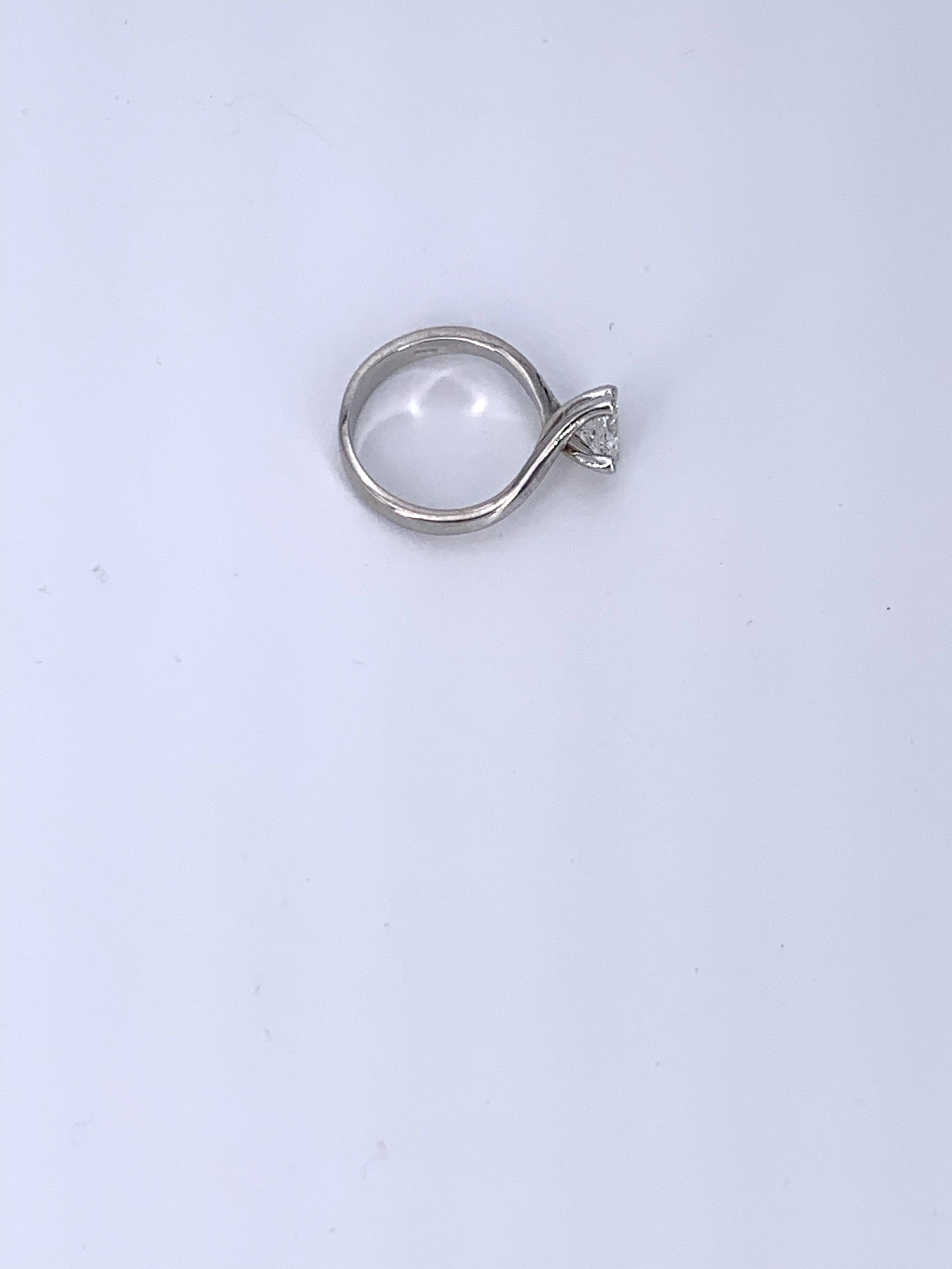 Artisan 1.01 Carat Round Diamond set in 18Kt White Gold Solitaire Engagement Ring