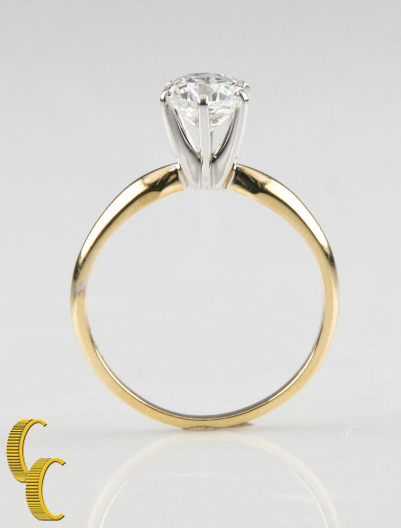 1.01 Carat Round Diamond Solitaire 18 Karat Yellow Gold Engagement Ring In Excellent Condition For Sale In Sherman Oaks, CA