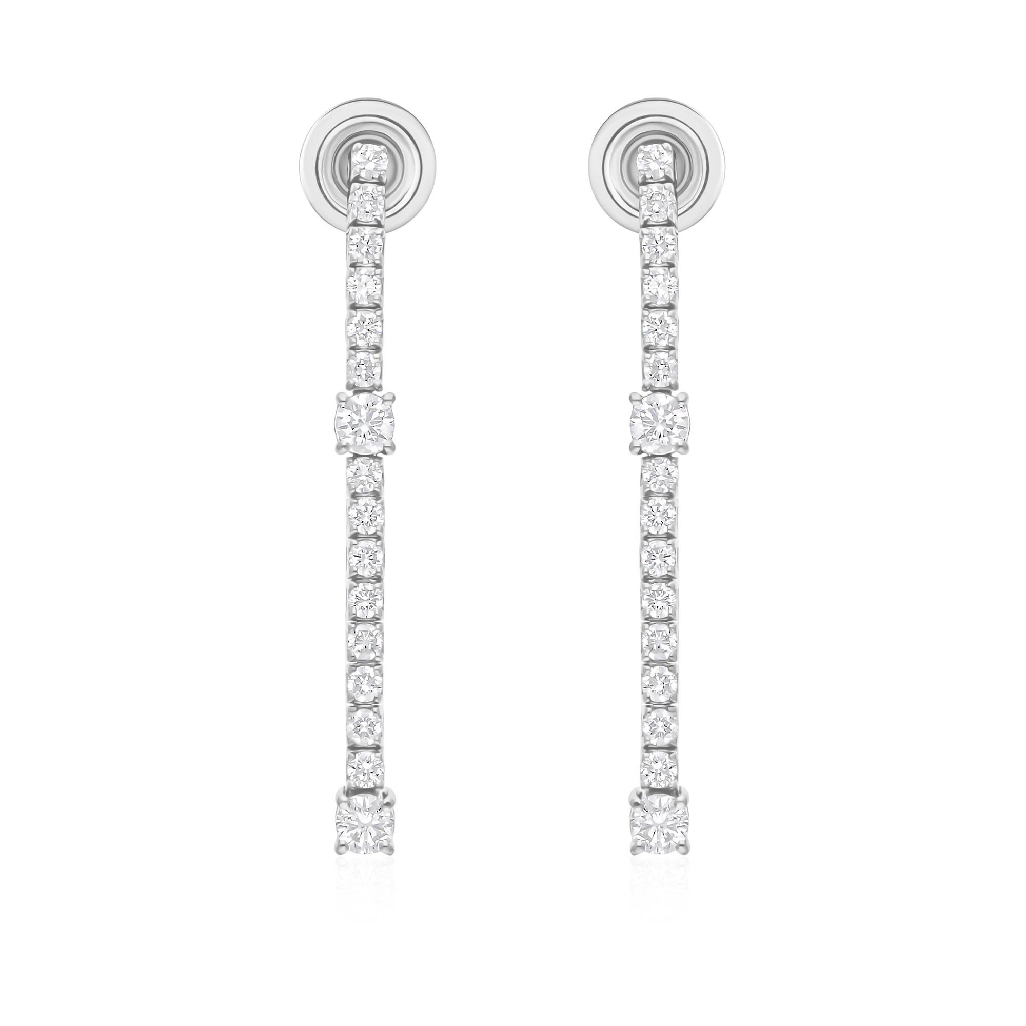 Suivez la vitrine de Spectrum Jewels pour découvrir la dernière collection et les pièces exclusives. Spectrum Jewels est fièrement classé parmi les meilleurs vendeurs sur 1stdibs avec des commentaires clients de 5 étoiles. Tous les articles