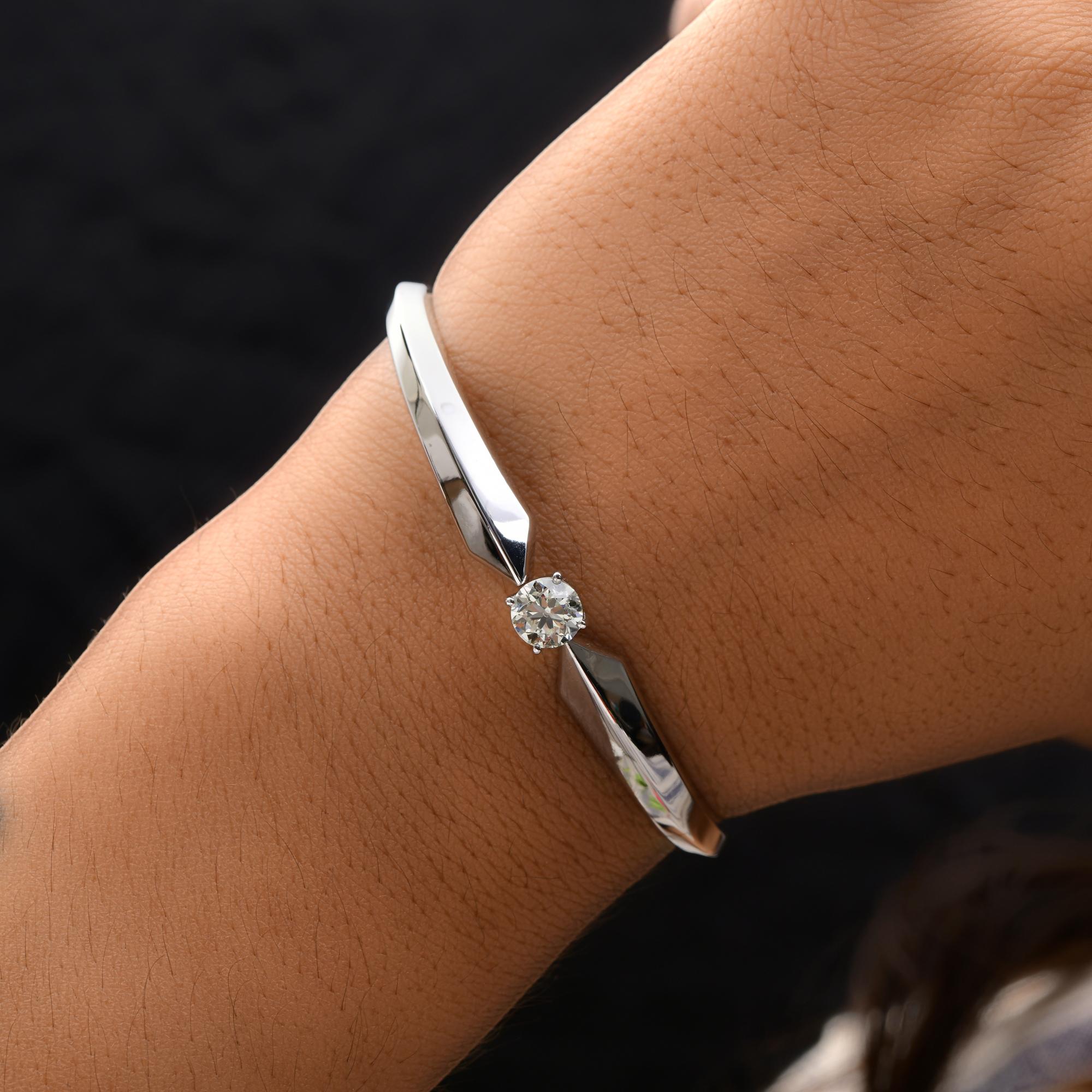 Round Cut 1.01 Carat SI/H Solitaire Round Brilliant Cut Diamond Bracelet 14k White Gold For Sale