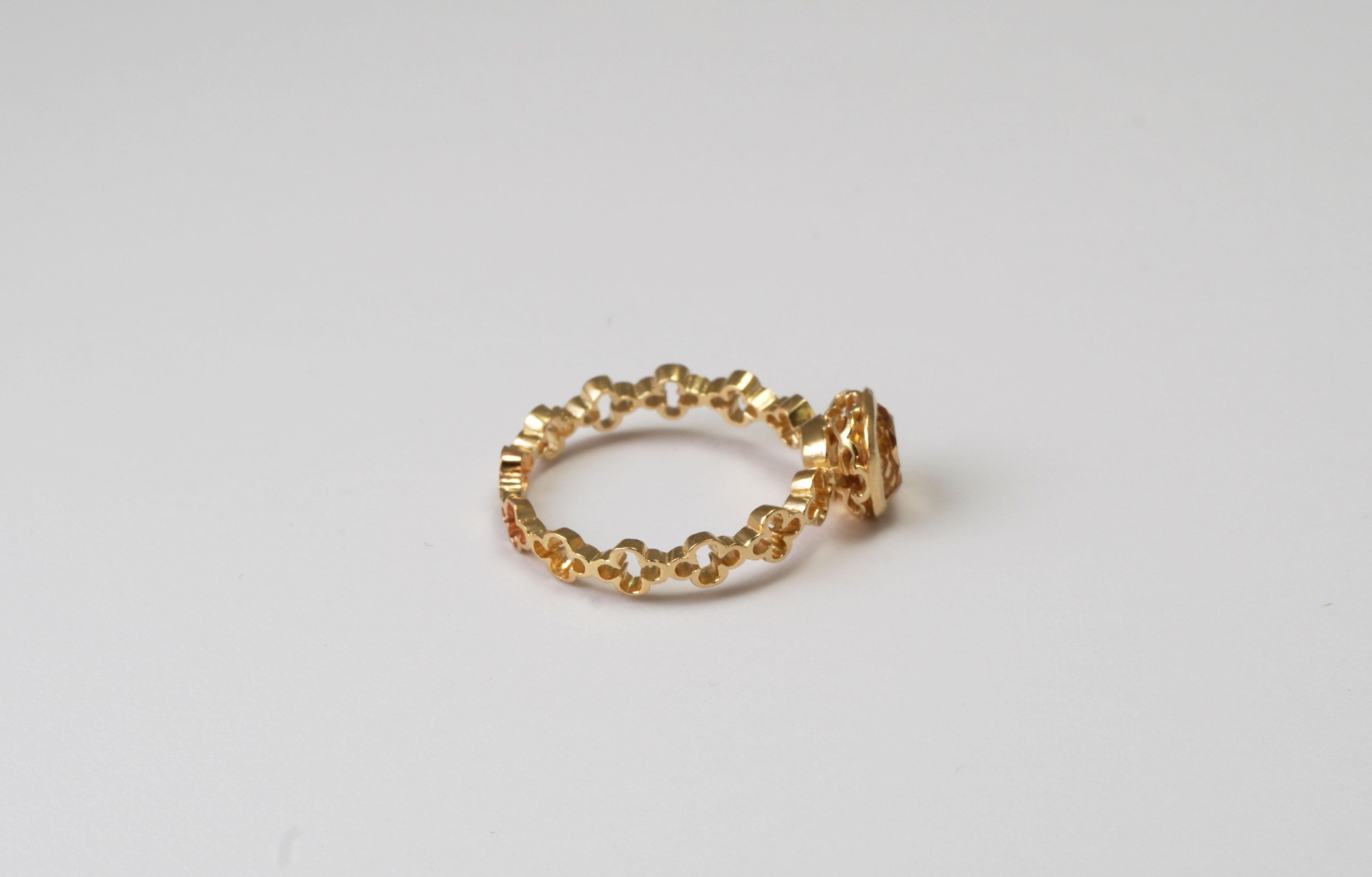 1.01 Carat Yellow Gold Heliodor Ring  In New Condition For Sale In София, BG