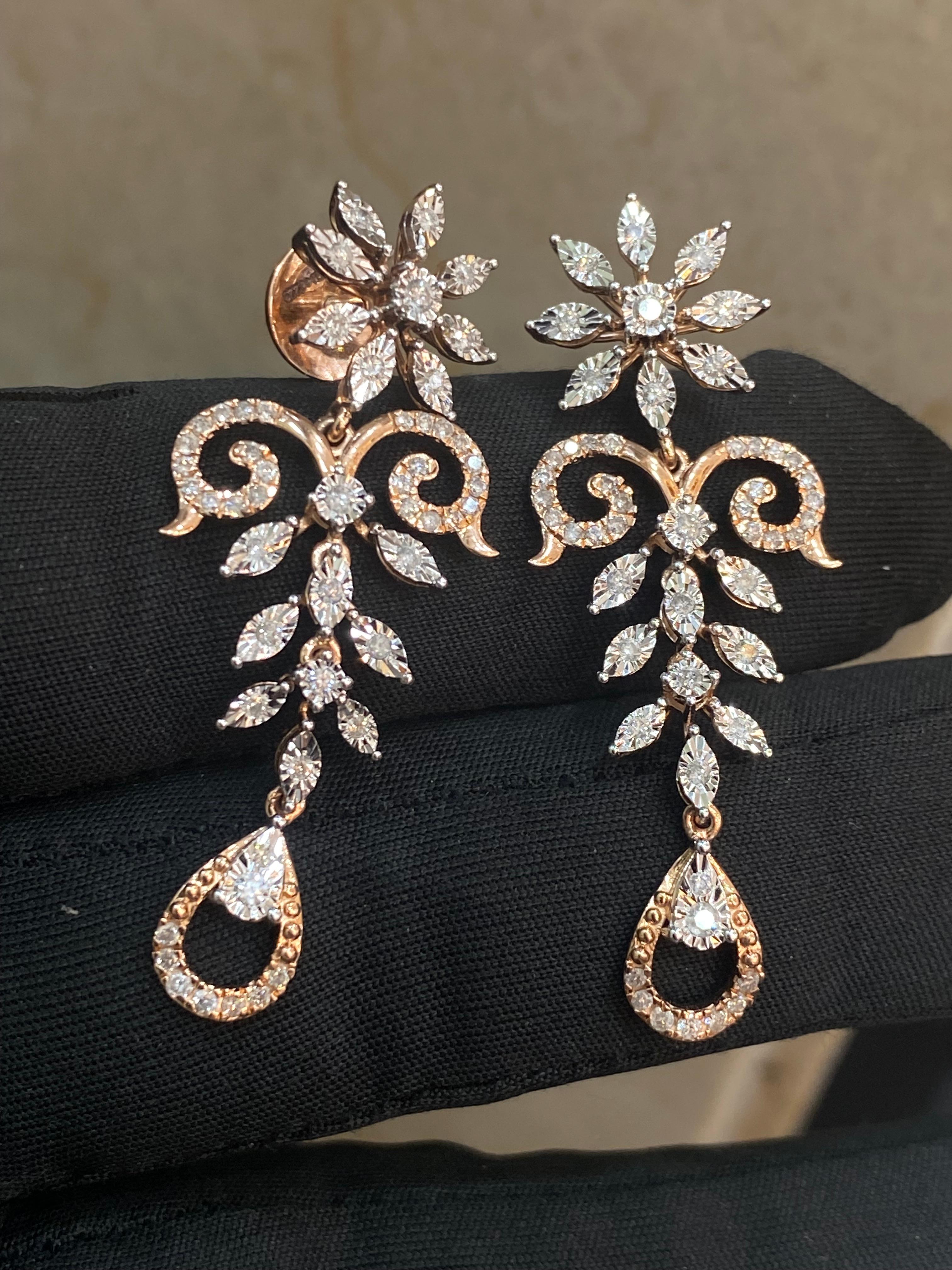 Contemporary 1.01 Carats F/VS1 Round Brilliant Natural Diamonds Dangle Earrings 14K Rose Gold For Sale