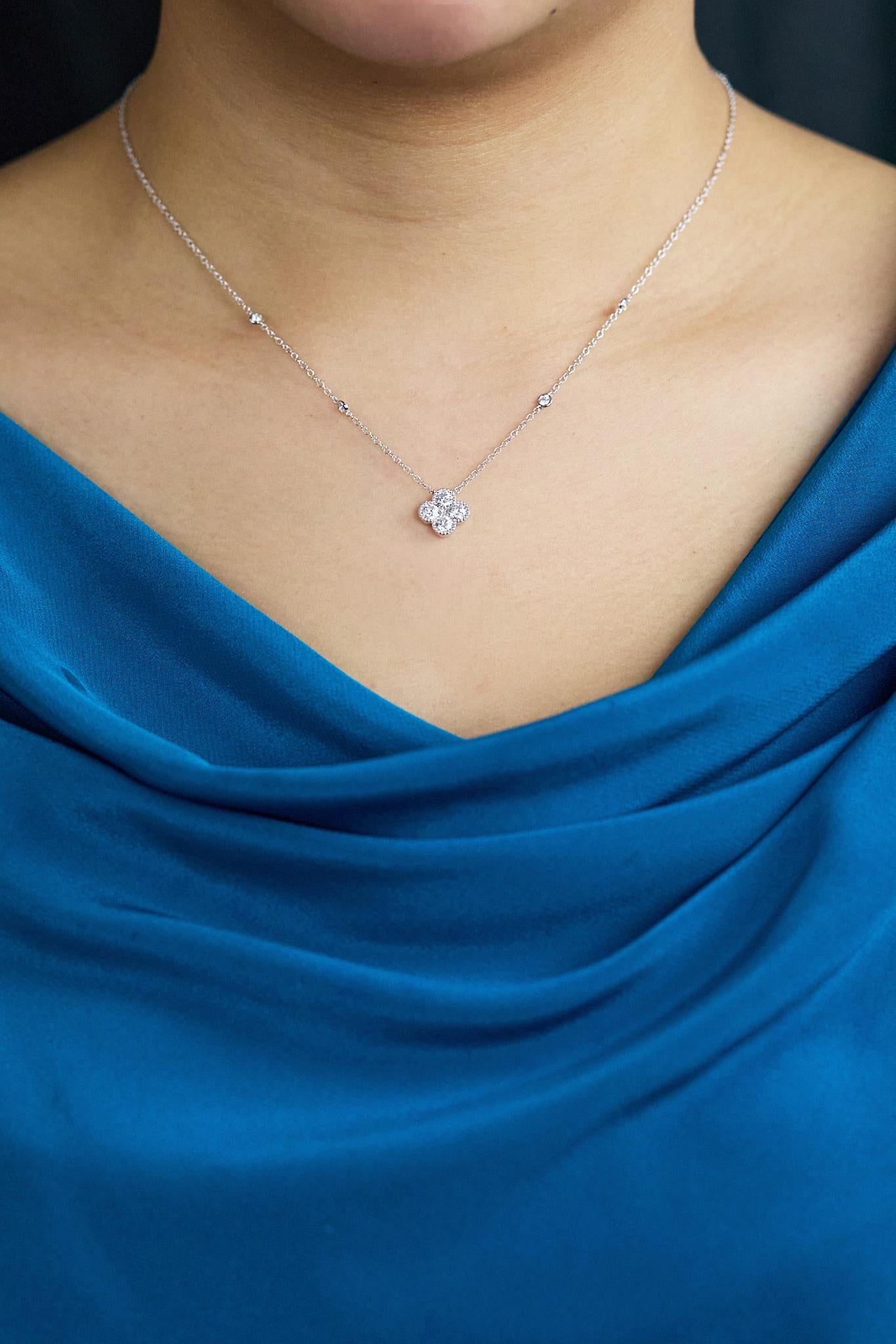 Roman Malakov Diamonds, collana di diamanti a trifoglio con taglio a brillante rotondo da 1,01 carati totali In condizioni Nuovo in vendita a New York, NY