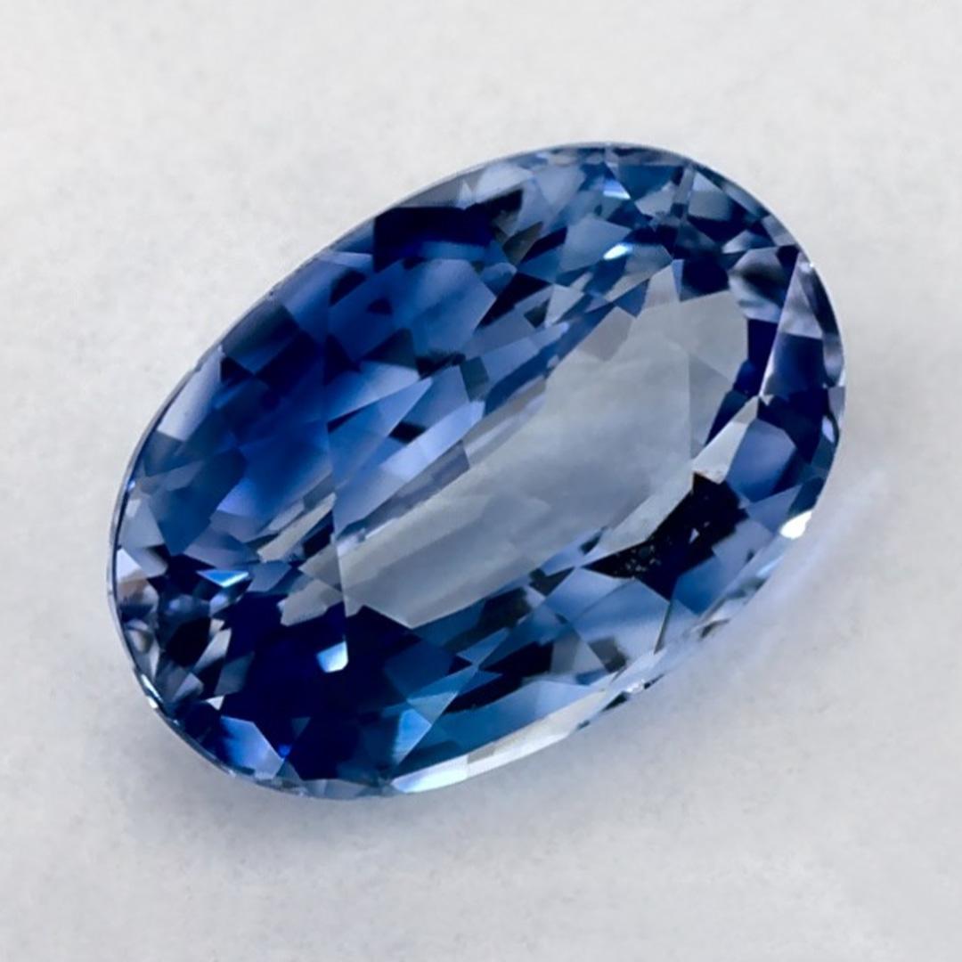 Taglio ovale 1.01 carati di zaffiro blu ovale sfuso in vendita