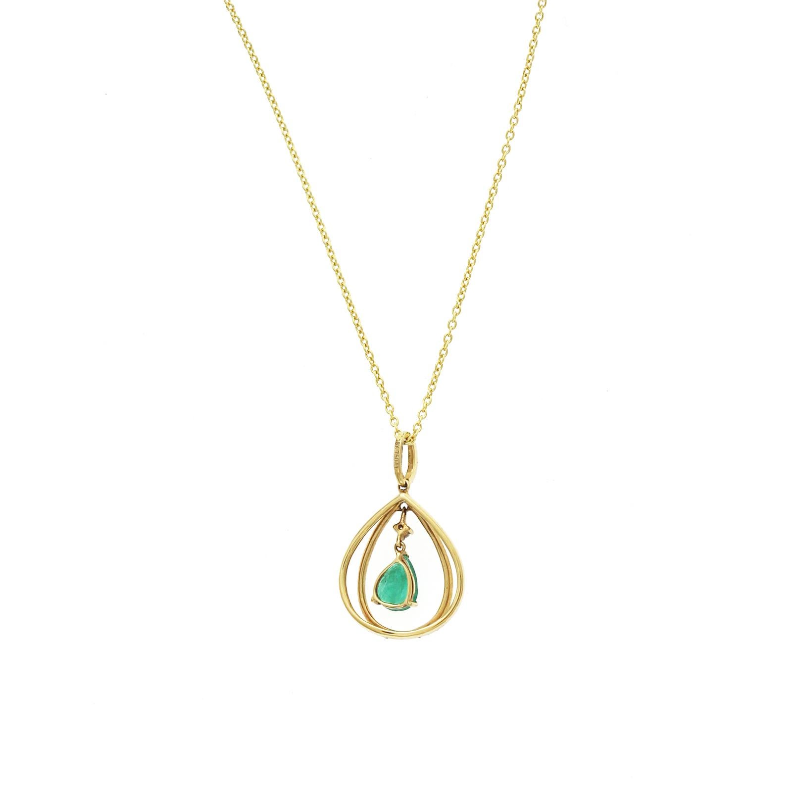 1.01 CT Emerald 0.39 CT Diamond 18K Yellow Gold Dangling Pendant Necklace 18