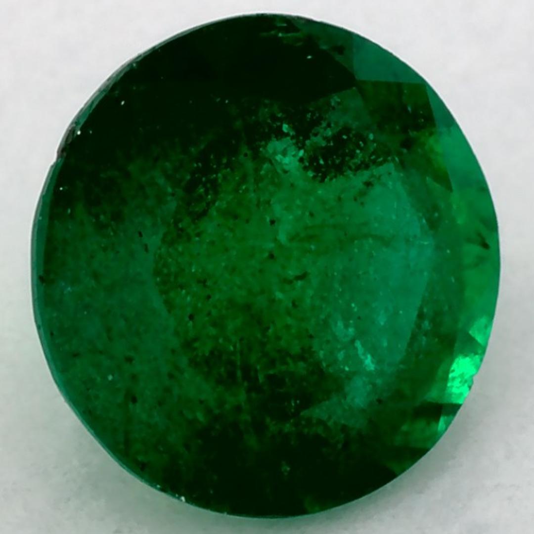 With a vibrant green color hue, the birthstone for May is a symbol of renewed spring growth. 

Explore vibrant collection of Emerald, Ruby & Sapphires in our store available as a loose gemstone & matching your gem with our ready selection of