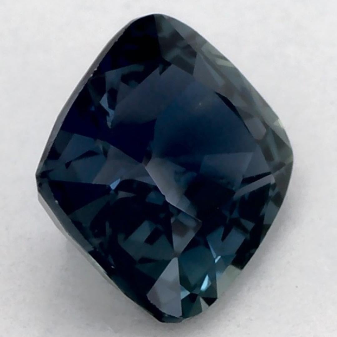 1.01 Ct Zaffiro Verde Cuscino Gemma Sfusa in vendita 2