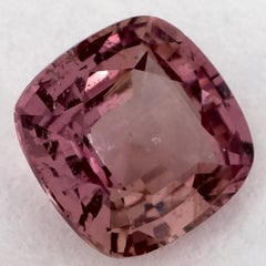 1.01 Karat Rosa Saphir Cushion Loser Edelstein