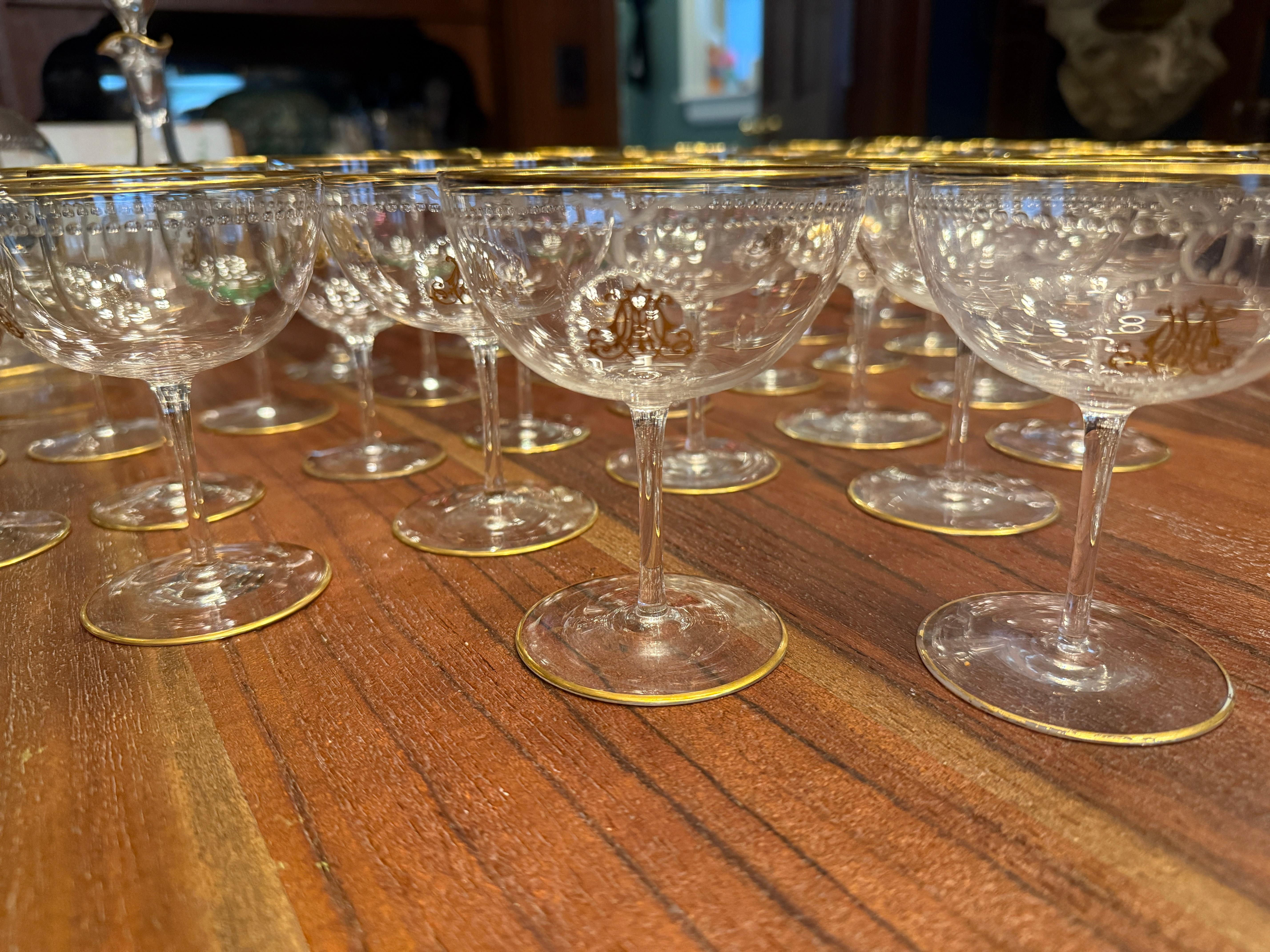 101 pièces, service à verre Belle Époque en vermeil monogrammé, à la manière de Baccarat en vente 4