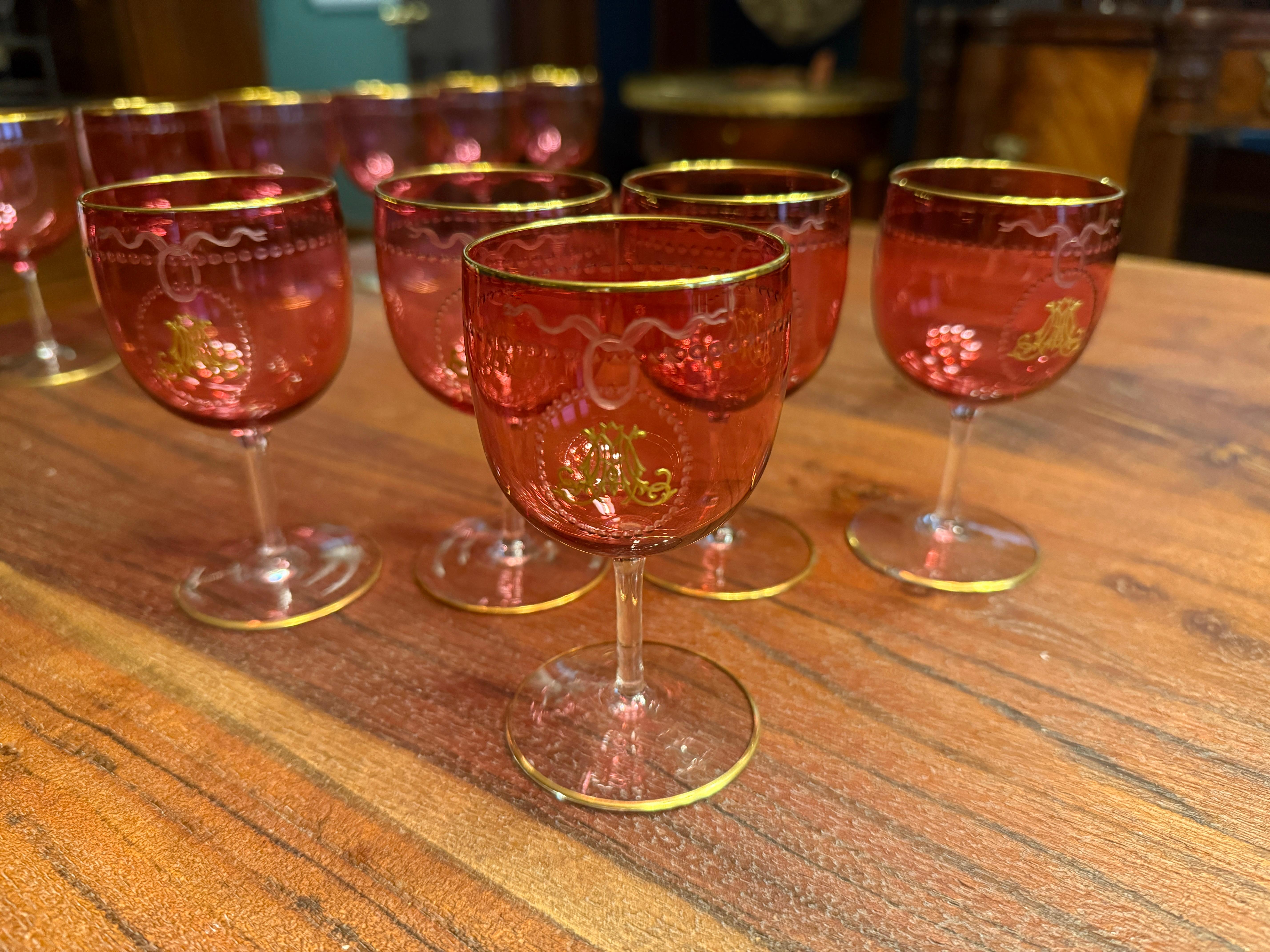 101 pièces, service à verre Belle Époque en vermeil monogrammé, à la manière de Baccarat en vente 9