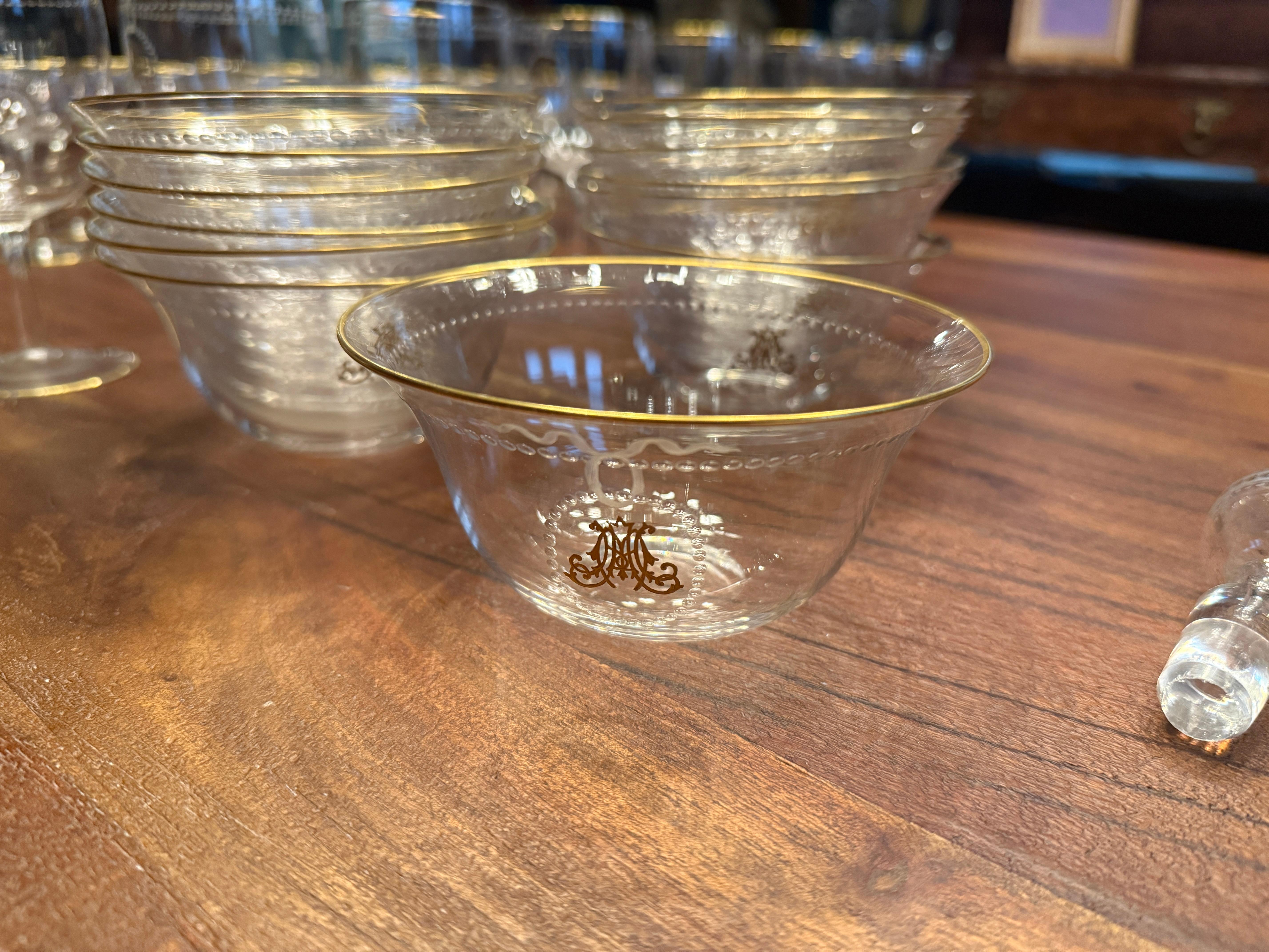 Verre 101 pièces, service à verre Belle Époque en vermeil monogrammé, à la manière de Baccarat en vente