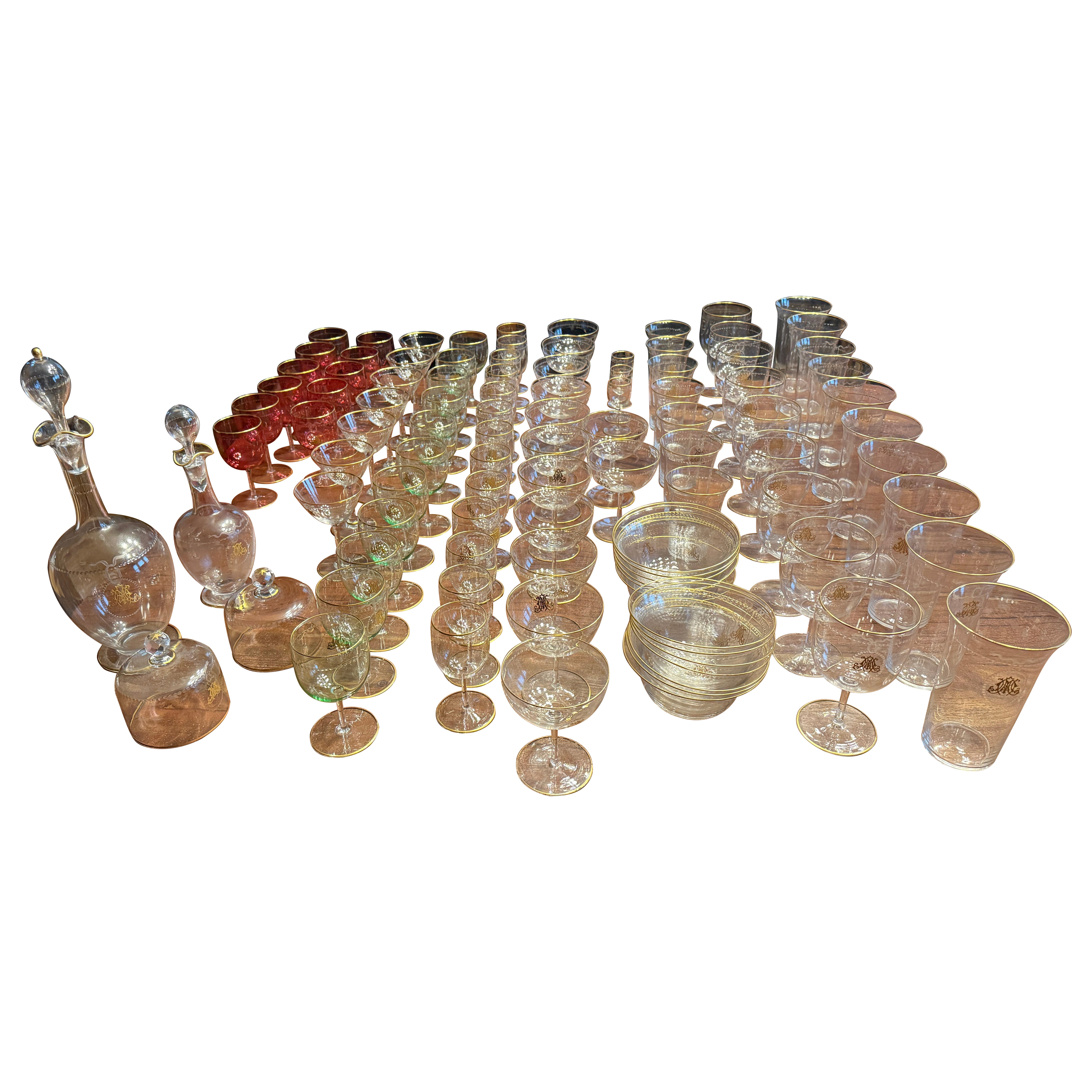 101 pièces, service à verre Belle Époque en vermeil monogrammé, à la manière de Baccarat en vente