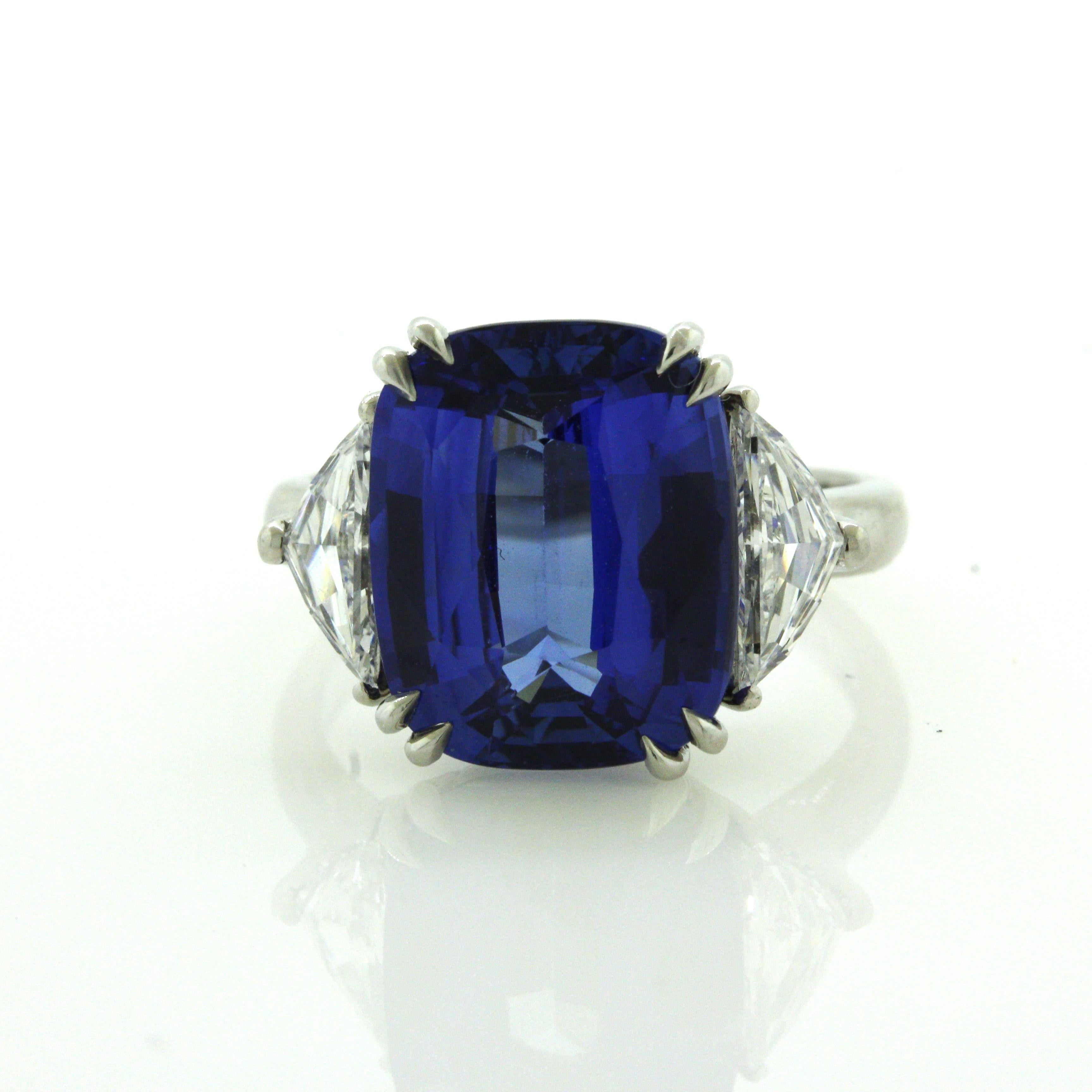 Women's 10.10 Carat Ceylon Sapphire Diamond 3-Stone Platinum Ring, GIA Certified For Sale
