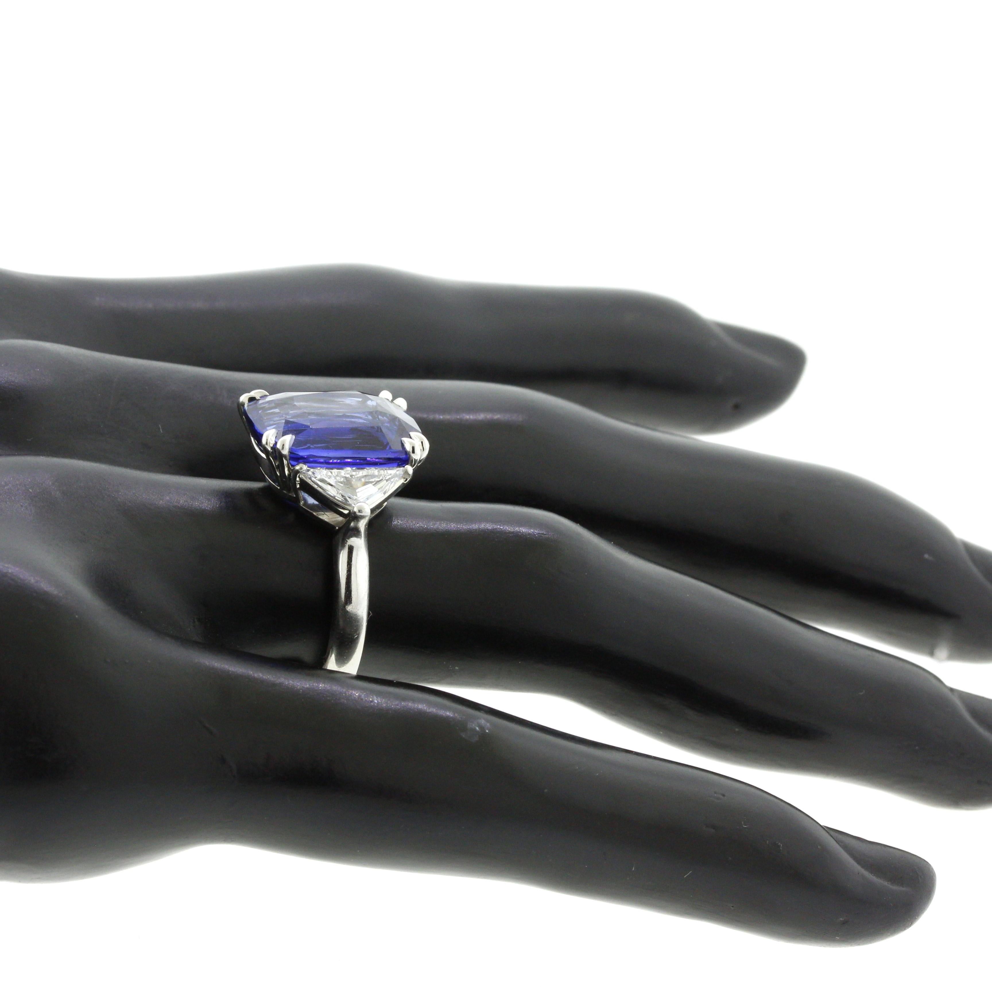 10.10 Carat Ceylon Sapphire Diamond 3-Stone Platinum Ring, GIA Certified For Sale 4