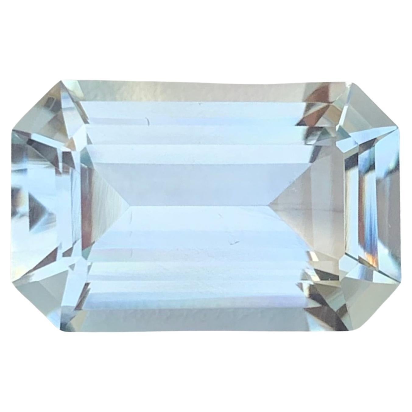 10.10 Carat Natural Loose Aquamarine Emerald Shape Gemstone For Sale