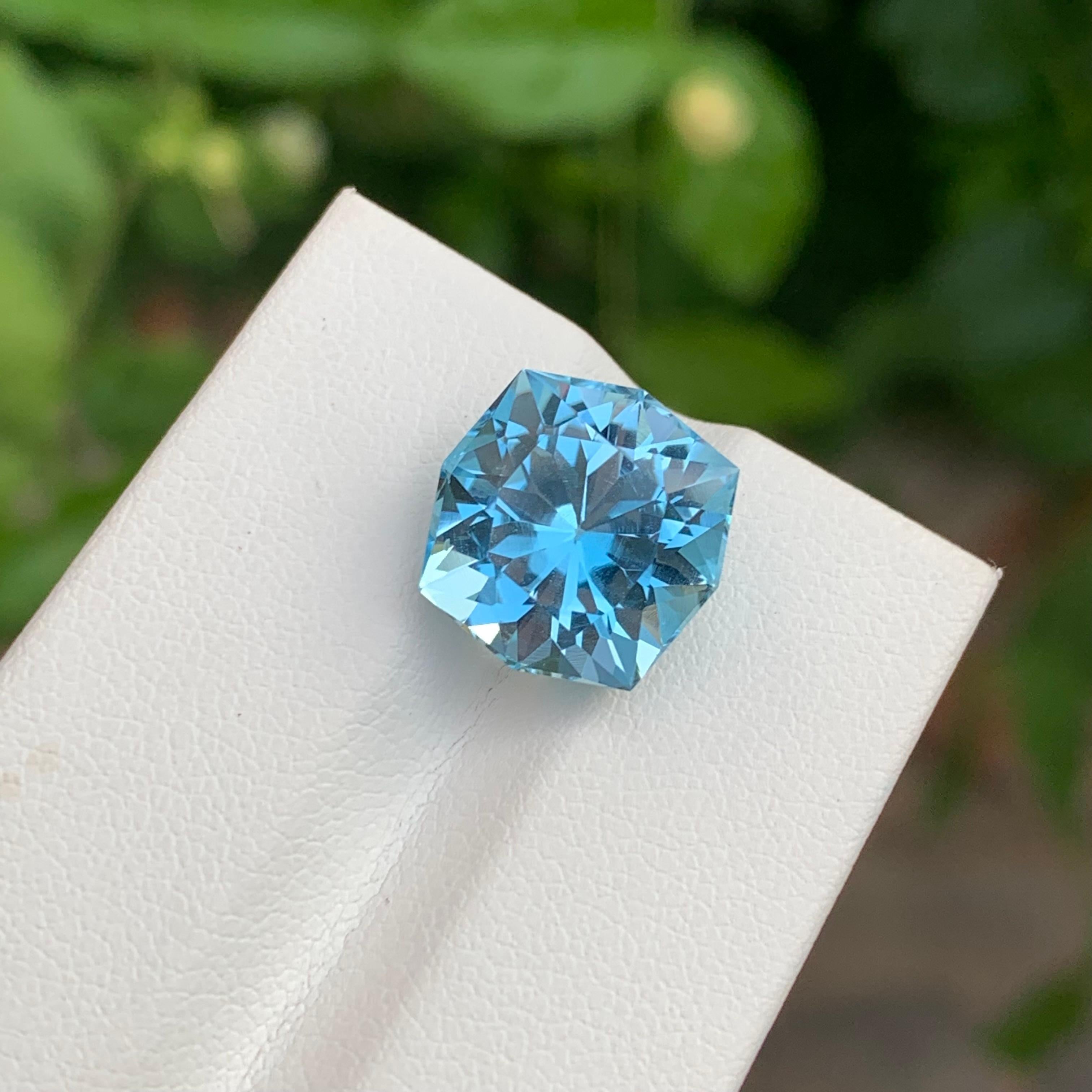 10,10 Karat hübscher blauer Topas in achteckiger Form für die Schmuckherstellung (Arts and Crafts) im Angebot