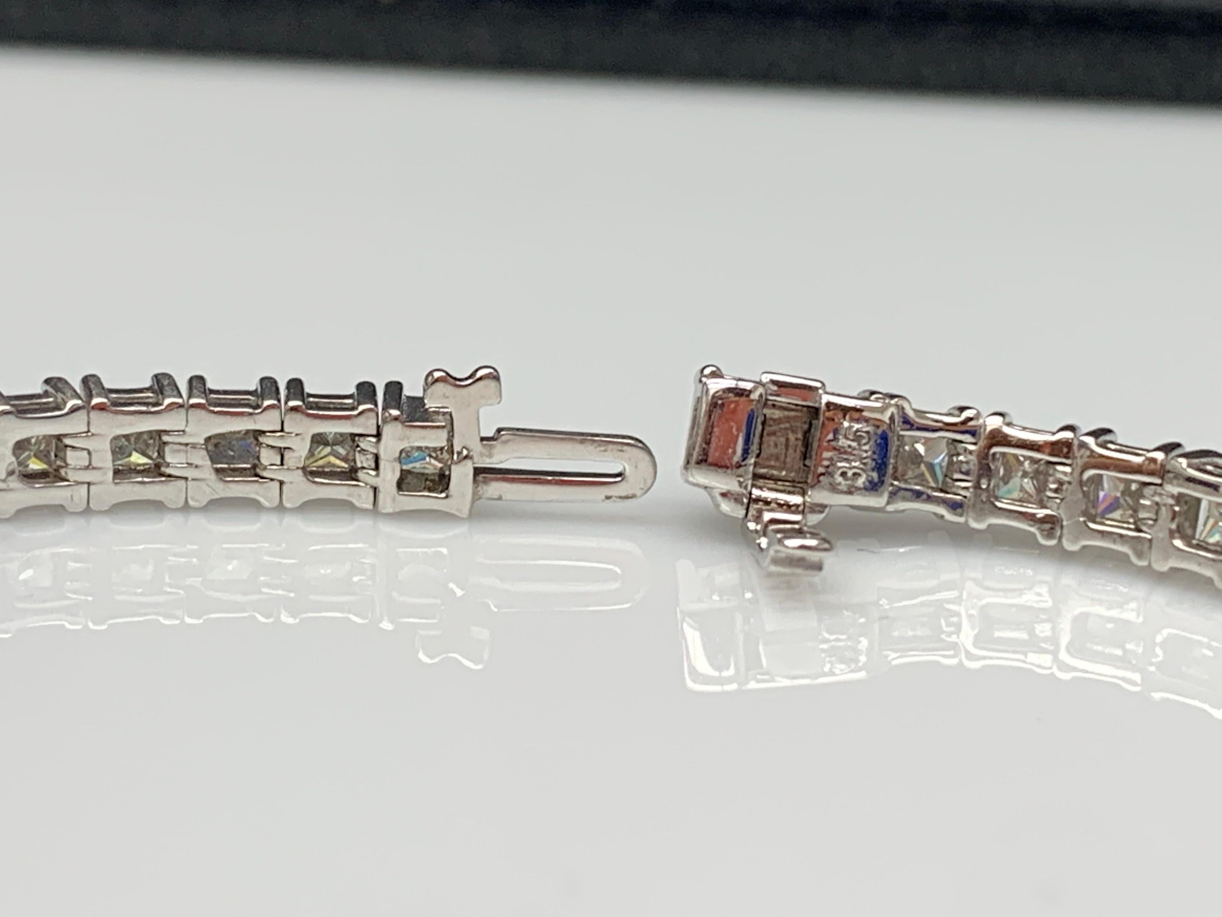 10,10 Karat Diamant-Tennisarmband im Prinzessinnenschliff aus 14K Weißgold im Angebot 9