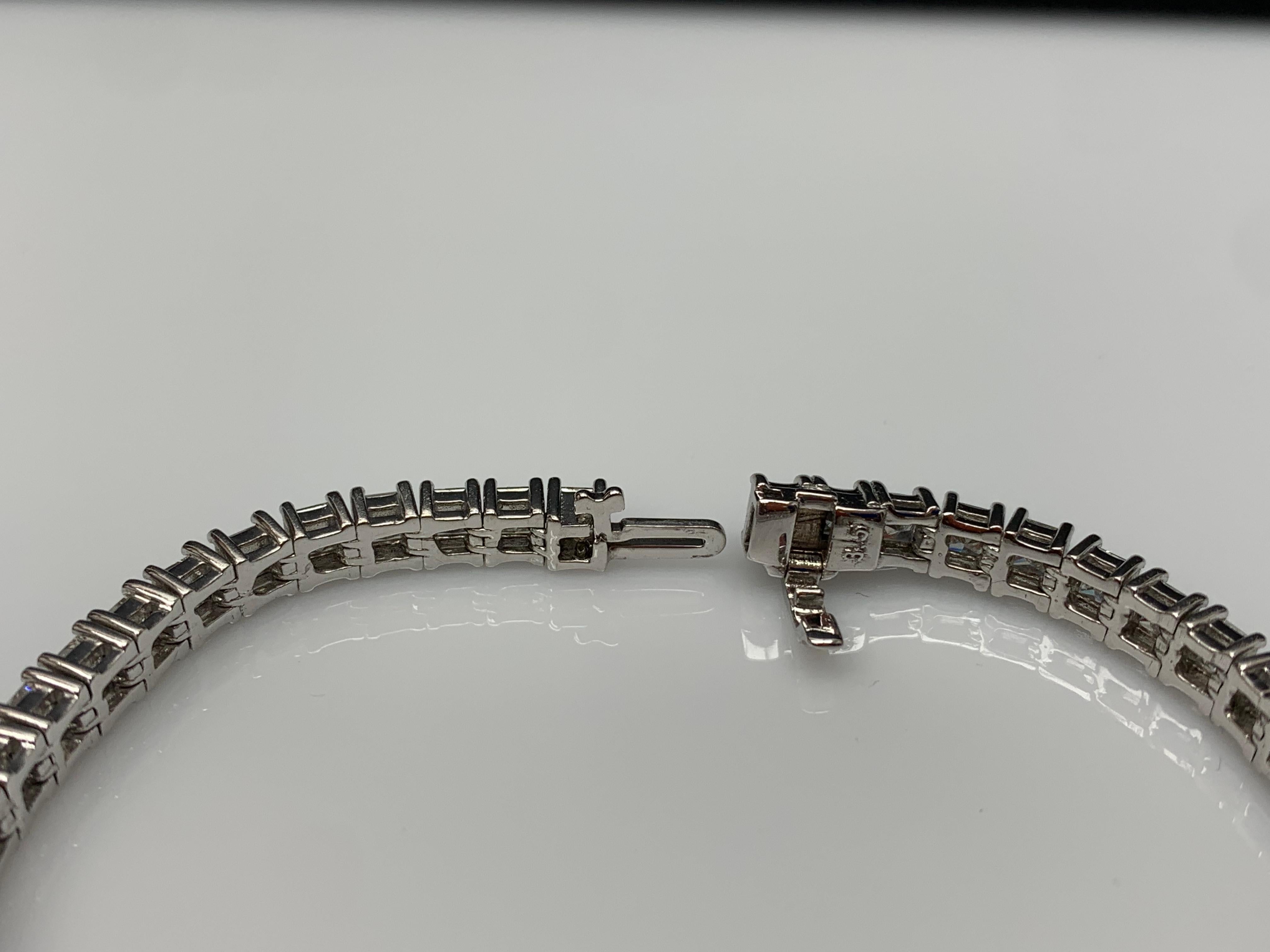 10,10 Karat Diamant-Tennisarmband im Prinzessinnenschliff aus 14K Weißgold im Angebot 11