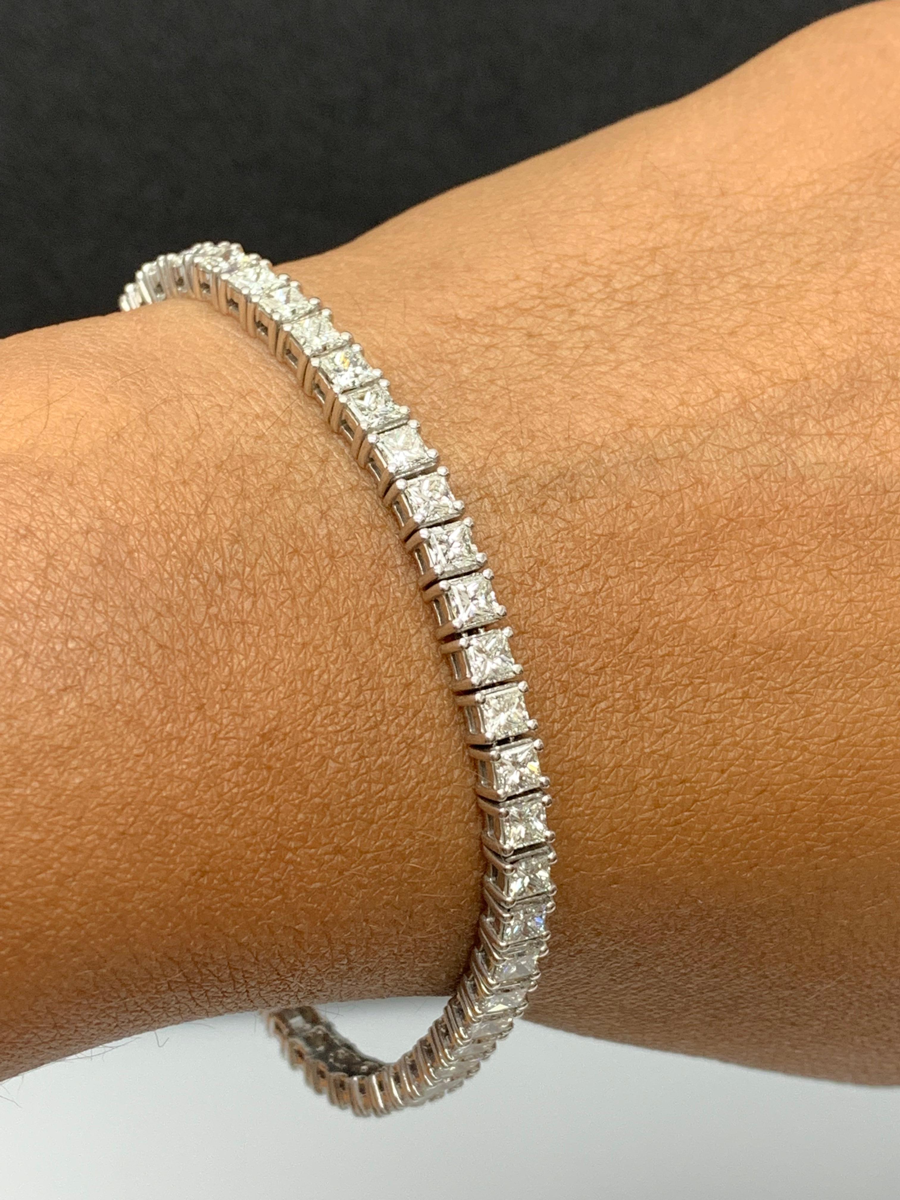 10,10 Karat Diamant-Tennisarmband im Prinzessinnenschliff aus 14K Weißgold im Zustand „Neu“ im Angebot in NEW YORK, NY